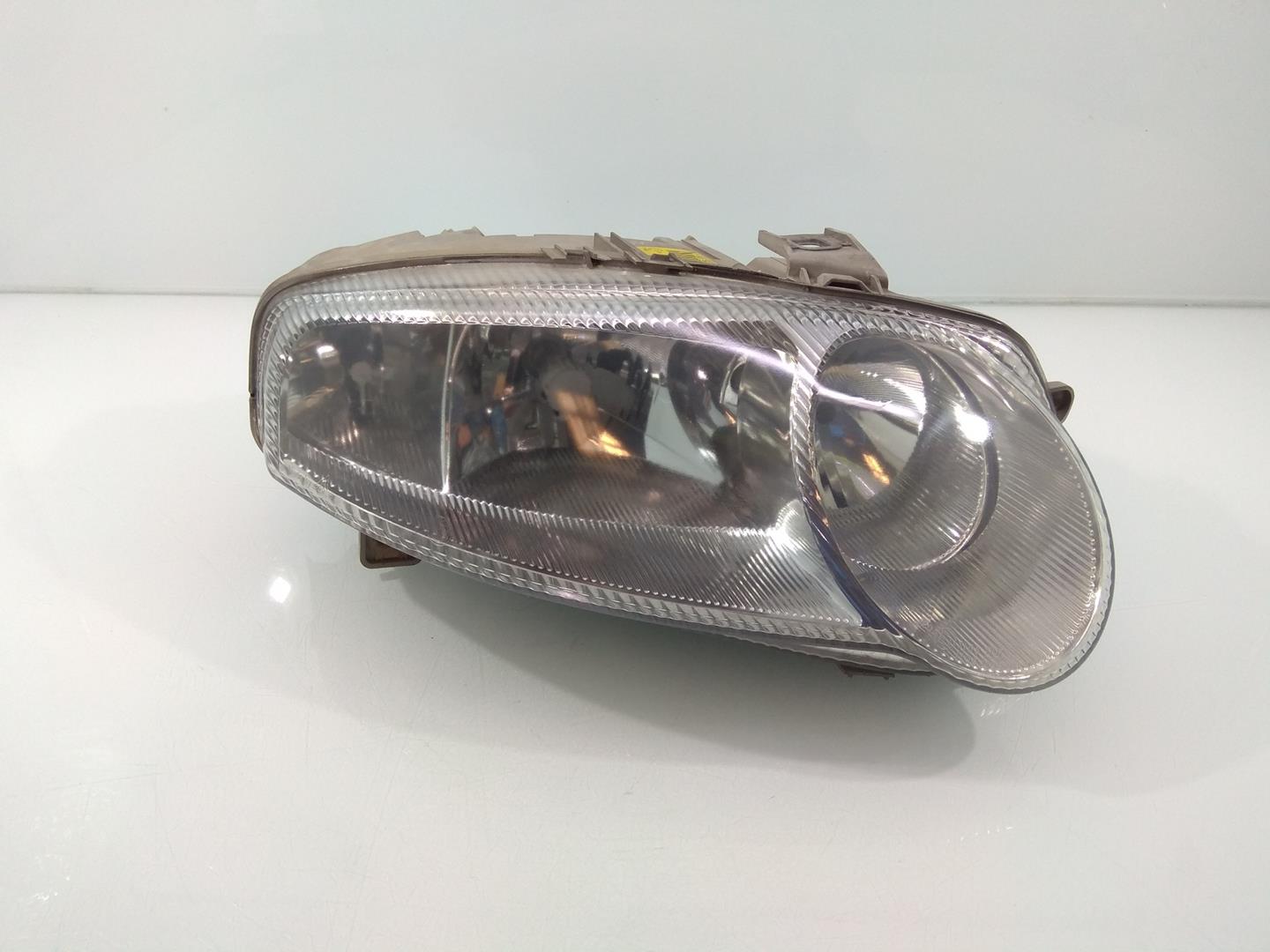 Alfa romeo 2024 147 headlight