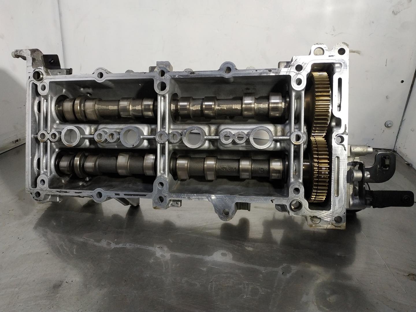 OPEL Astra J (2009-2020) Engine Cylinder Head 55565668