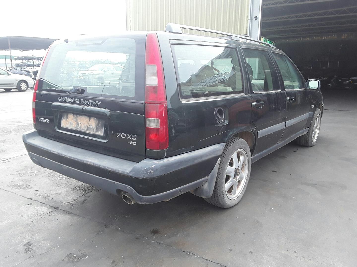 Volvo v70 deals rear bumper