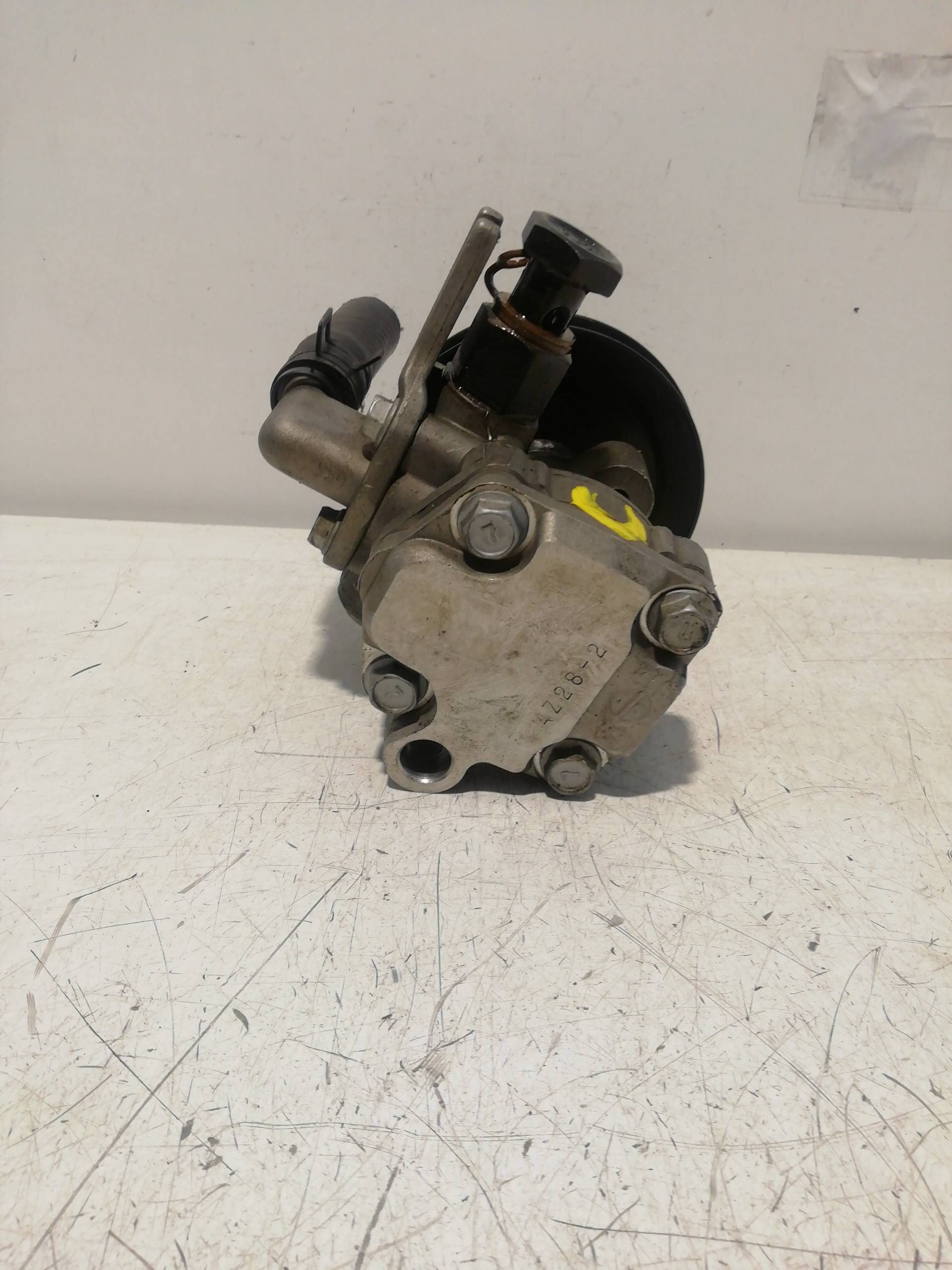 KIA Cerato 1 generation (2004-2009) Power Steering Pump 20861544 