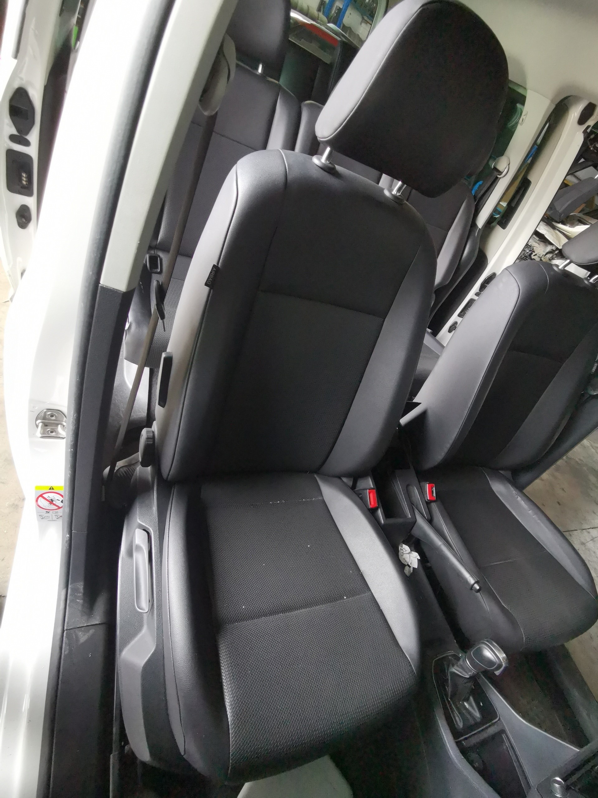 VOLKSWAGEN Caddy 4 generation (2015-2020) Сиденье переднее правое 25238437
