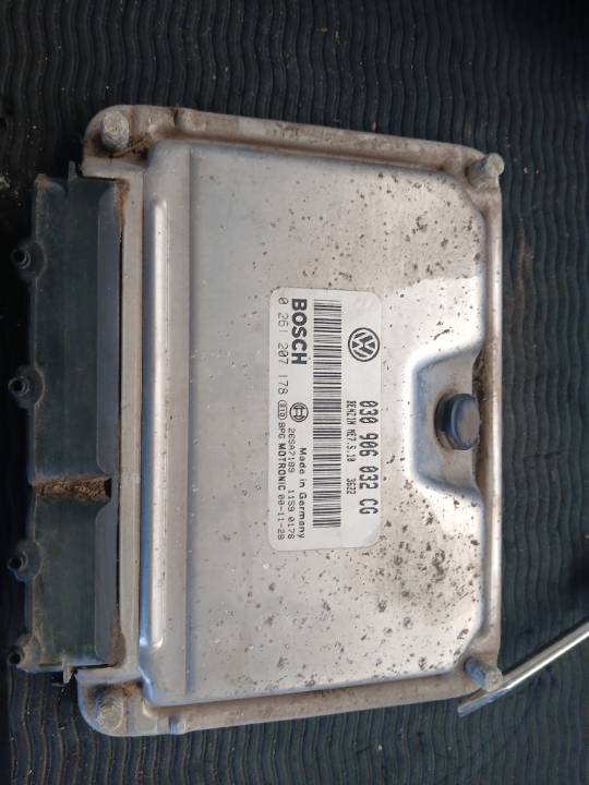 Centralita motor uce 0261207178 de Volkswagen Polo 1999-2002
