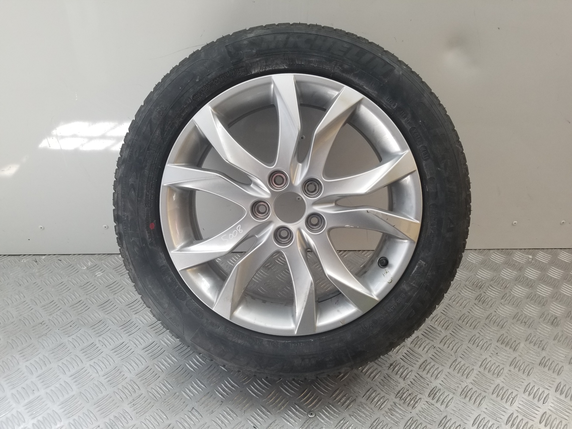 PEUGEOT 508 1 generation (2010-2020) Tire 9671401480 25961030