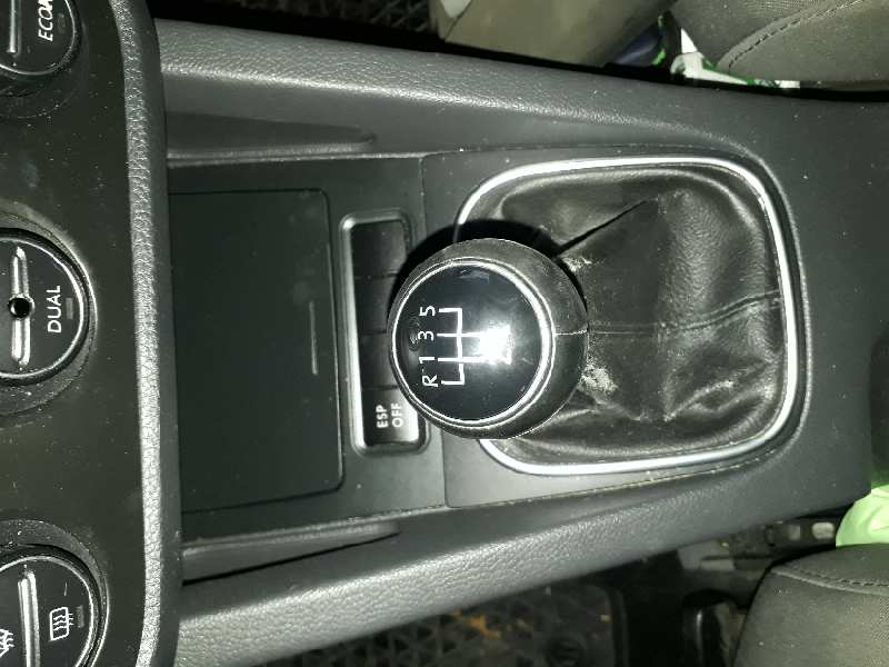 VOLKSWAGEN Golf Plus 2 generation (2009-2014) Gear Shifting Knob 26843328