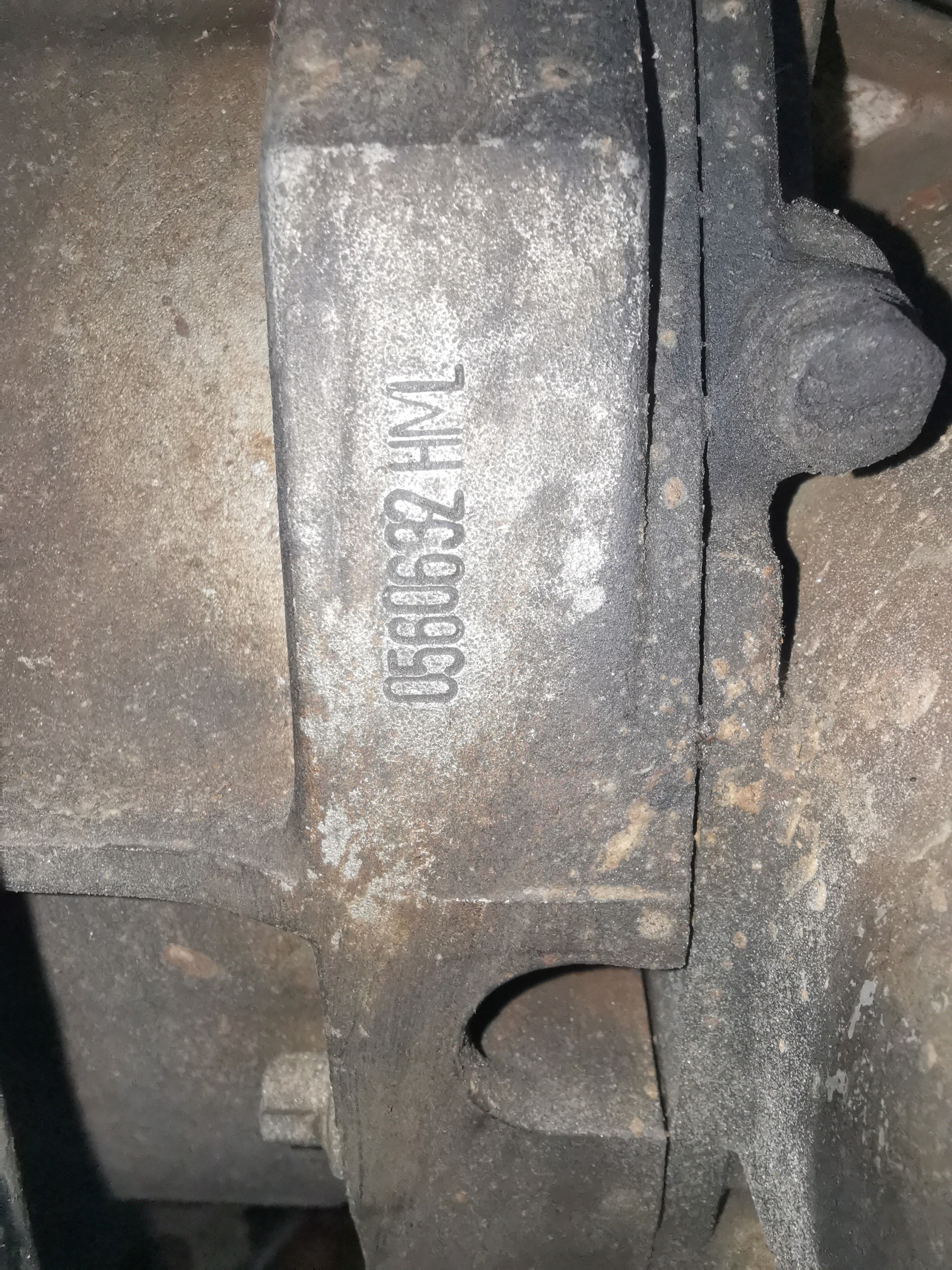 AUDI 5 Series E39 (1995-2004) Gearbox HML,HML 18937640