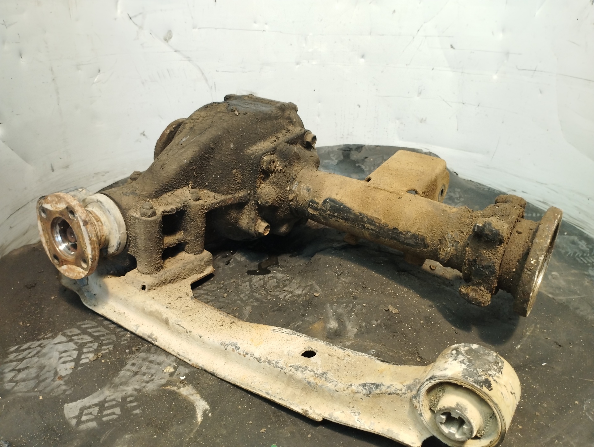 VOLVO Terrano 2 generation (1993-2006) Front Transfer Case 38511G23007 23042739