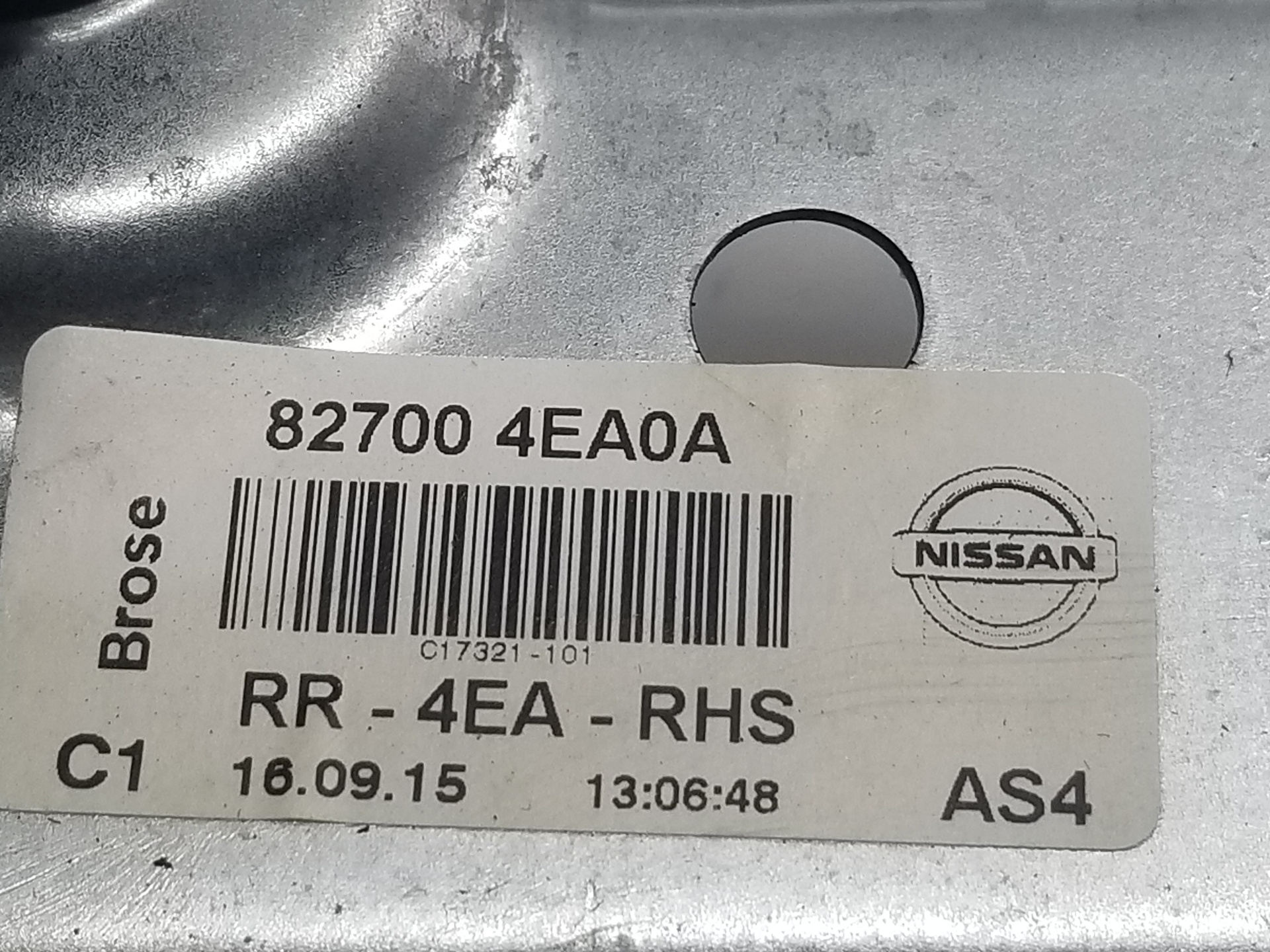 NISSAN Qashqai 2 generation (2013-2023) Bakre høyre dør vindusregulator 827004EA0A, 827004EA0A 25864140