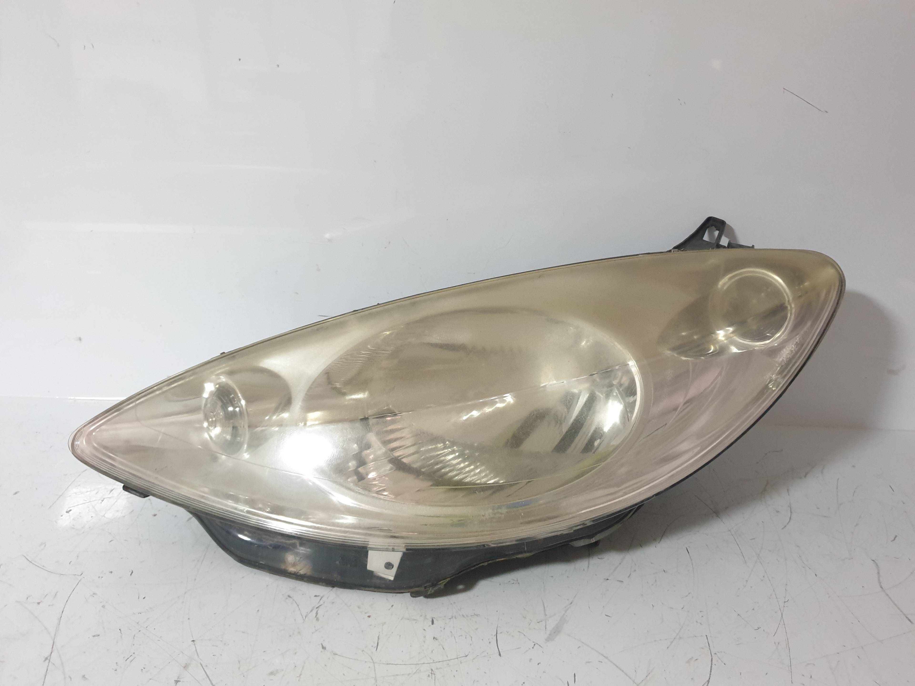 Faro izquierdo NFUTU5JP4 9644997280 de Peugeot 1007 2005-2008 - pieza usada
