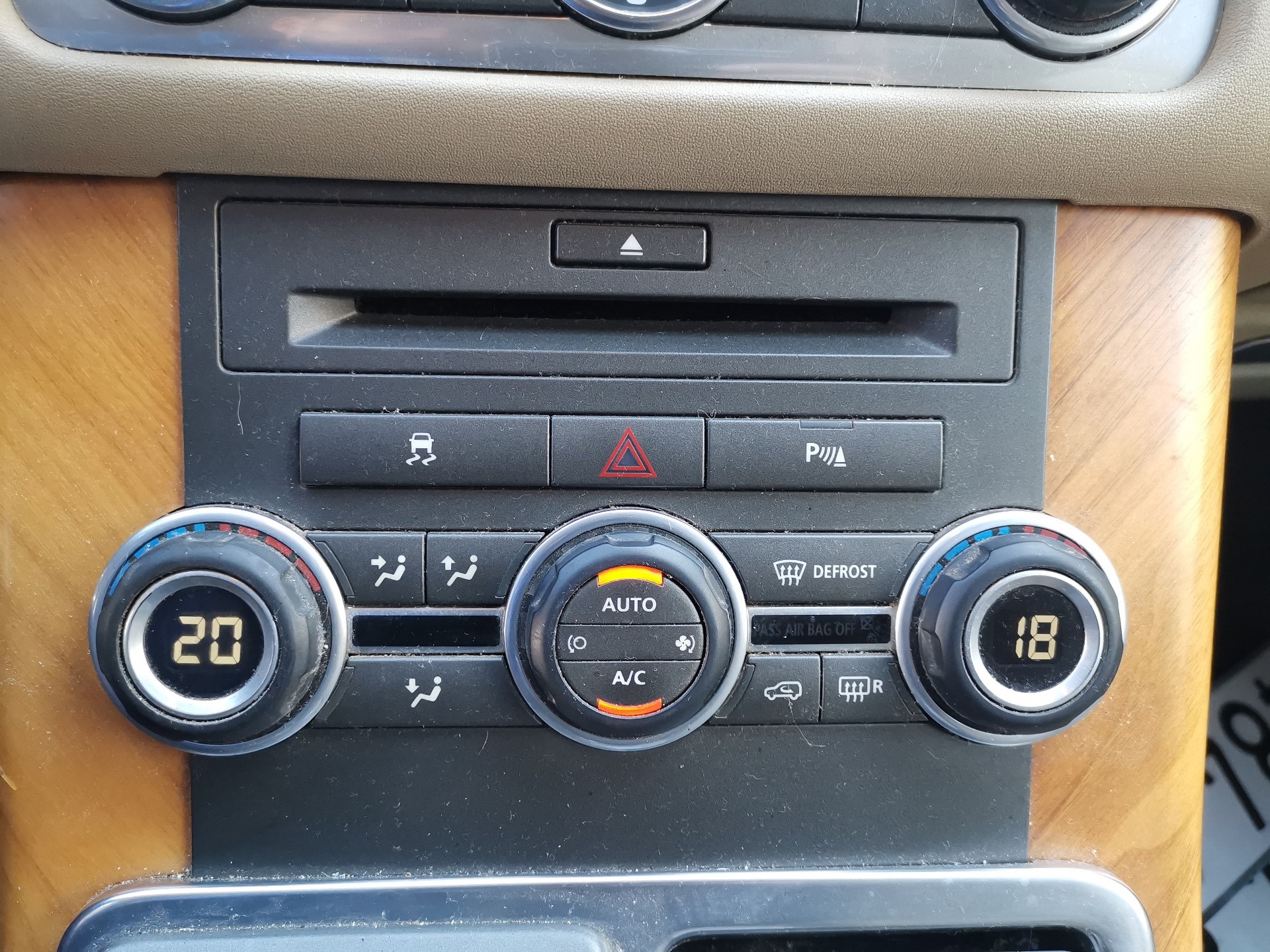 LAND ROVER Range Rover Sport 1 generation (2005-2013) Klimato kontrolės (klimos) valdymas 25233489