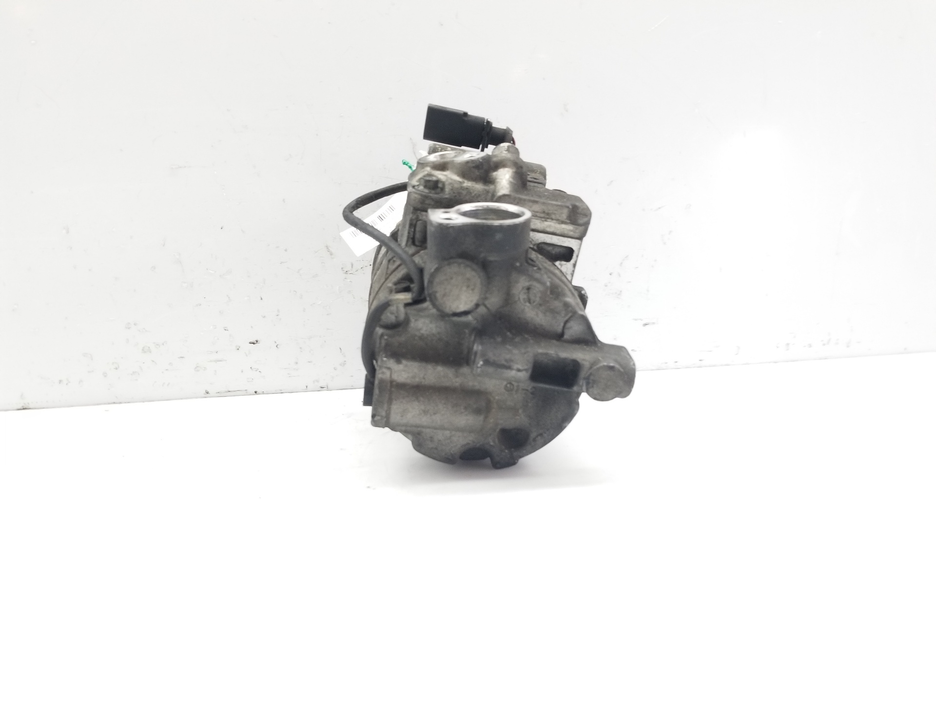 SUZUKI A4 B6/8E (2000-2005) Pompe de climatisation 8E0260805BA,8E0260805BA 25238278