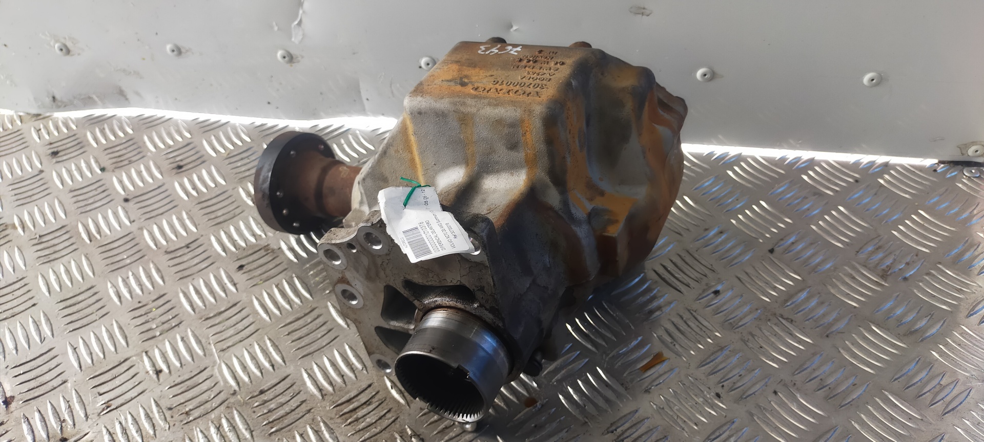 VOLVO V70 2 generation (2000-2008) Front Transfer Case 30700016 20153640