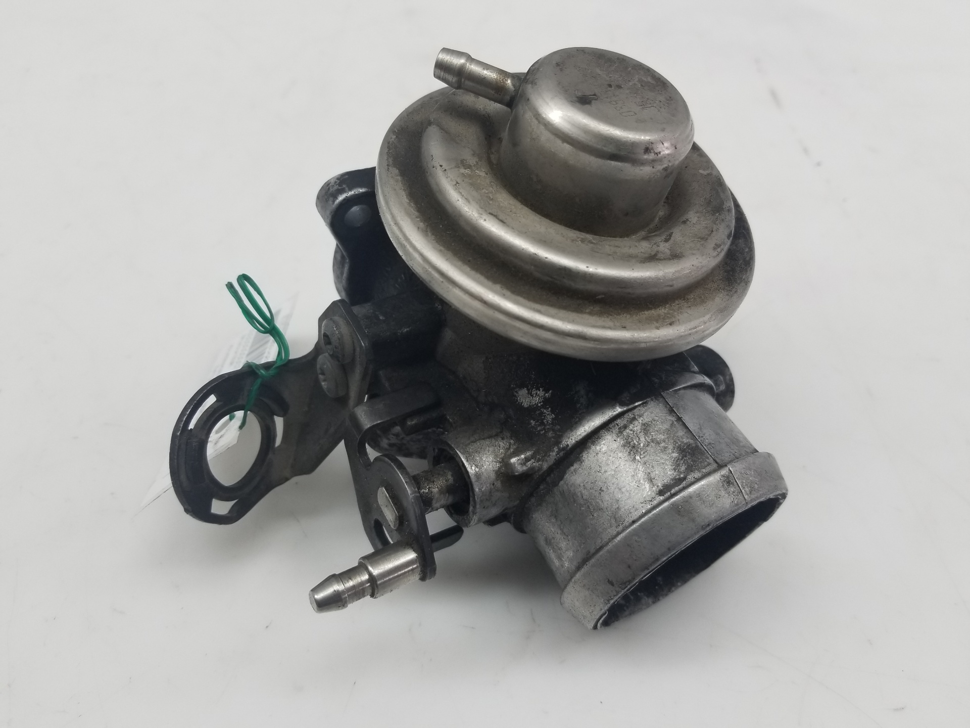 VOLKSWAGEN Passat B5 (1996-2005) Vanne EGR 038129637B,038129637,038129637B 25957349