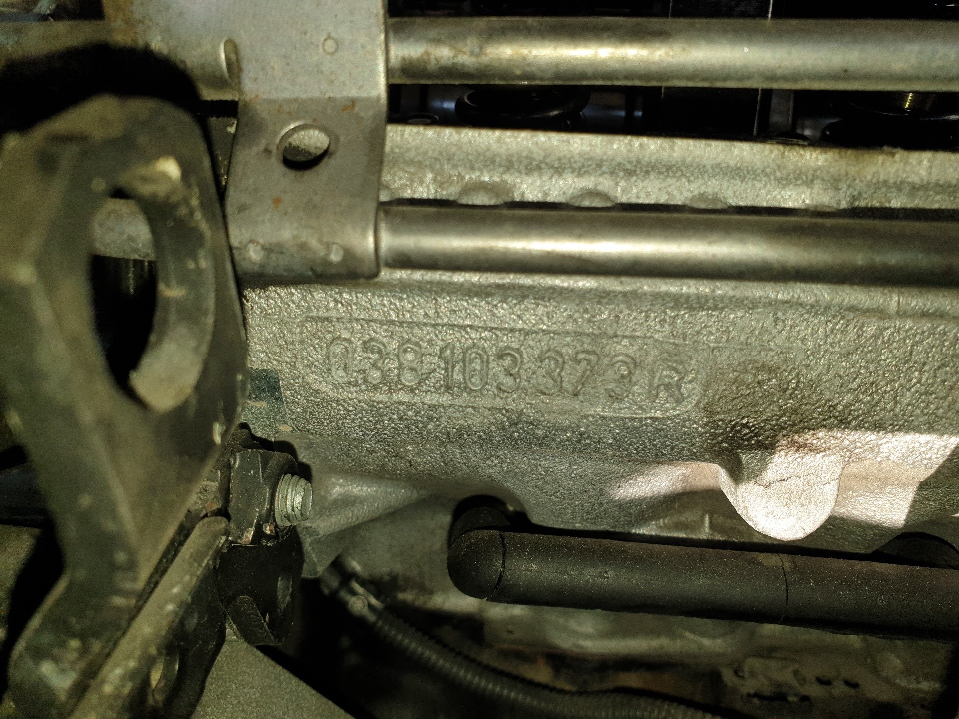 SEAT Leon 1 generation (1999-2005) Engine Cylinder Head 038103373R 23041331
