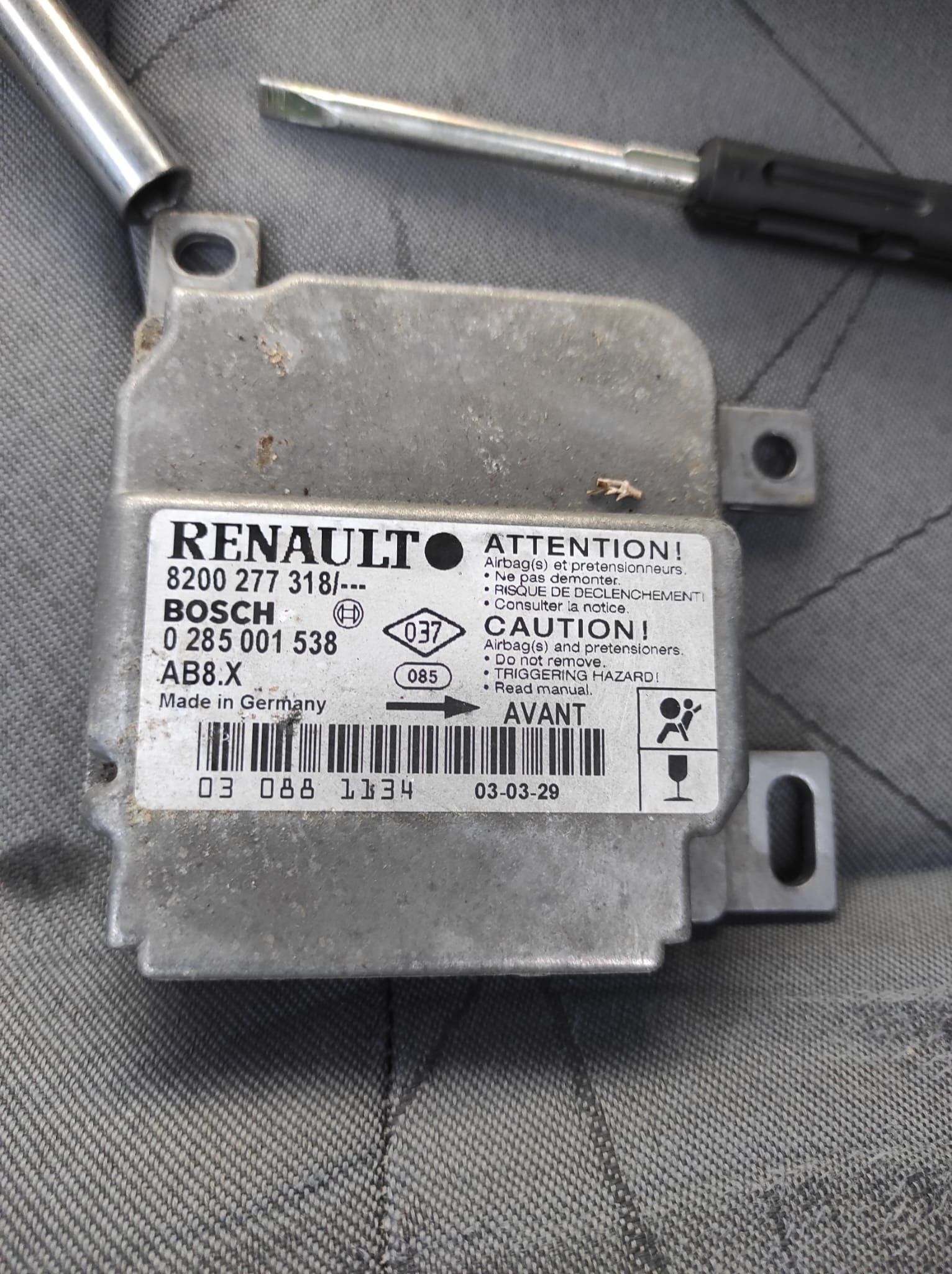 RENAULT Clio 2 generation (1998-2013) SRS Control Unit 8200277318, 8200277318 20154271