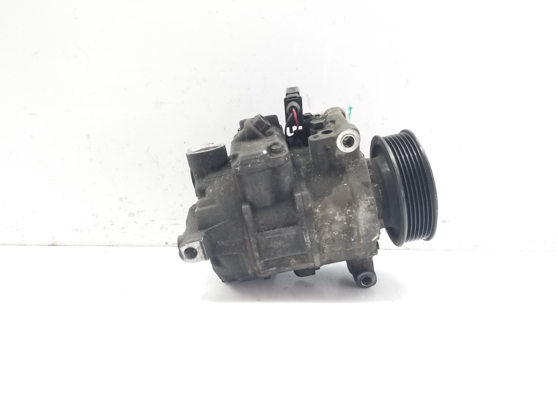 SUZUKI A4 B6/8E (2000-2005) Pompe de climatisation 8E0260805BA,8E0260805BA 25238278