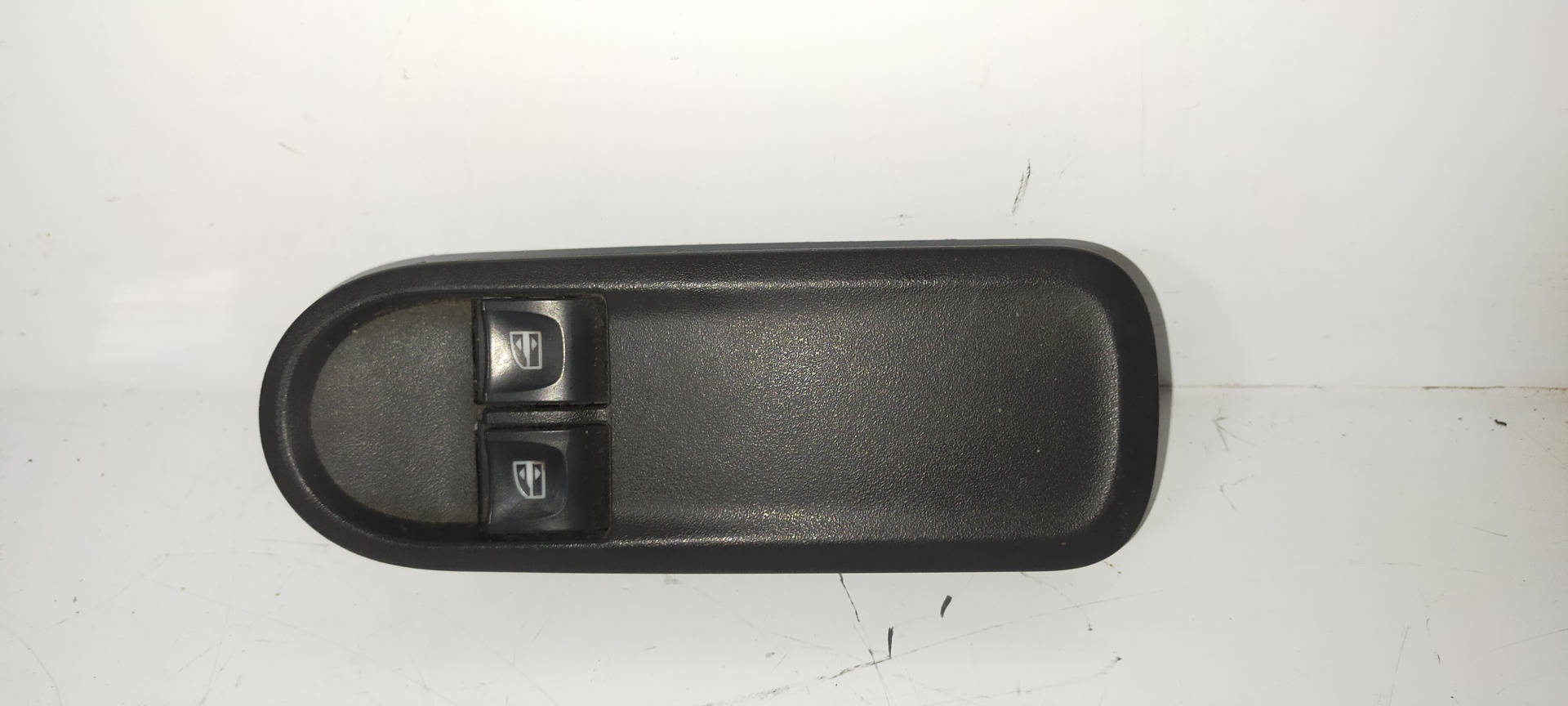 DACIA Duster 1 generation (2010-2017) Priekinių kairių durų langų pakėlimo mygtukai 23749751