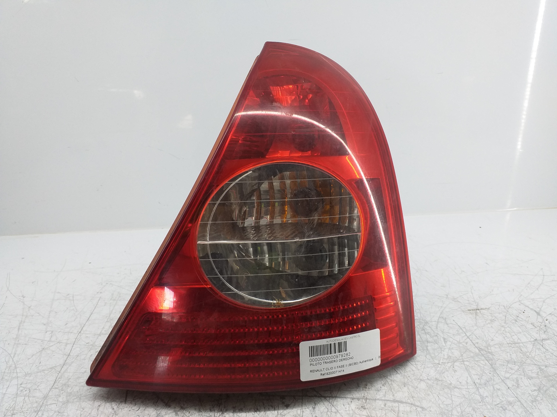 RENAULT Clio 1 generation (1990-1998) Rear Right Taillight Lamp 8200071414,8200071414 25957913