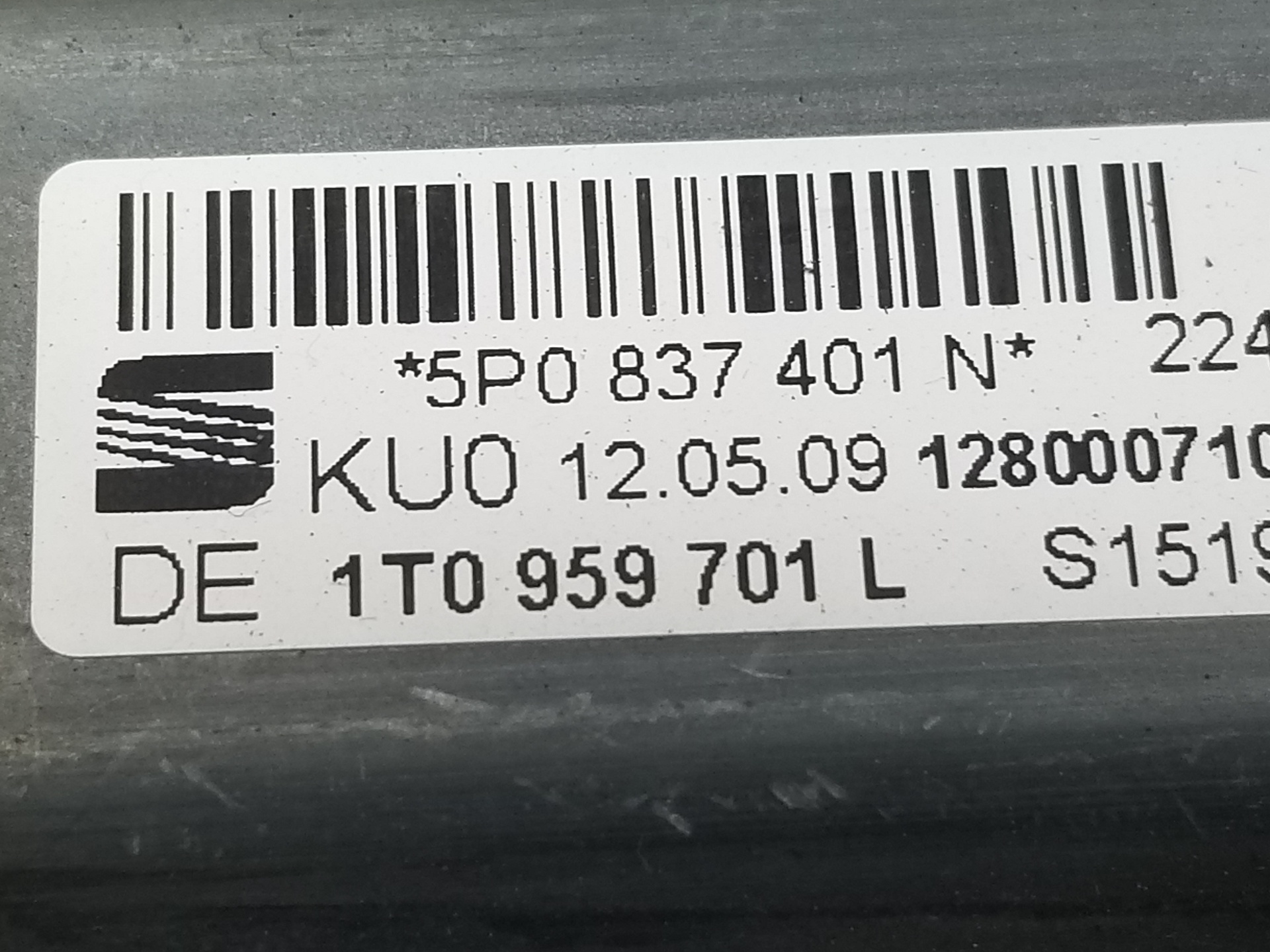 SEAT Altea 1 generation (2004-2013) Moteur de lève-vitre de porte avant gauche 1T0959701L, 1T0959701L, 1K0959793P 25235097