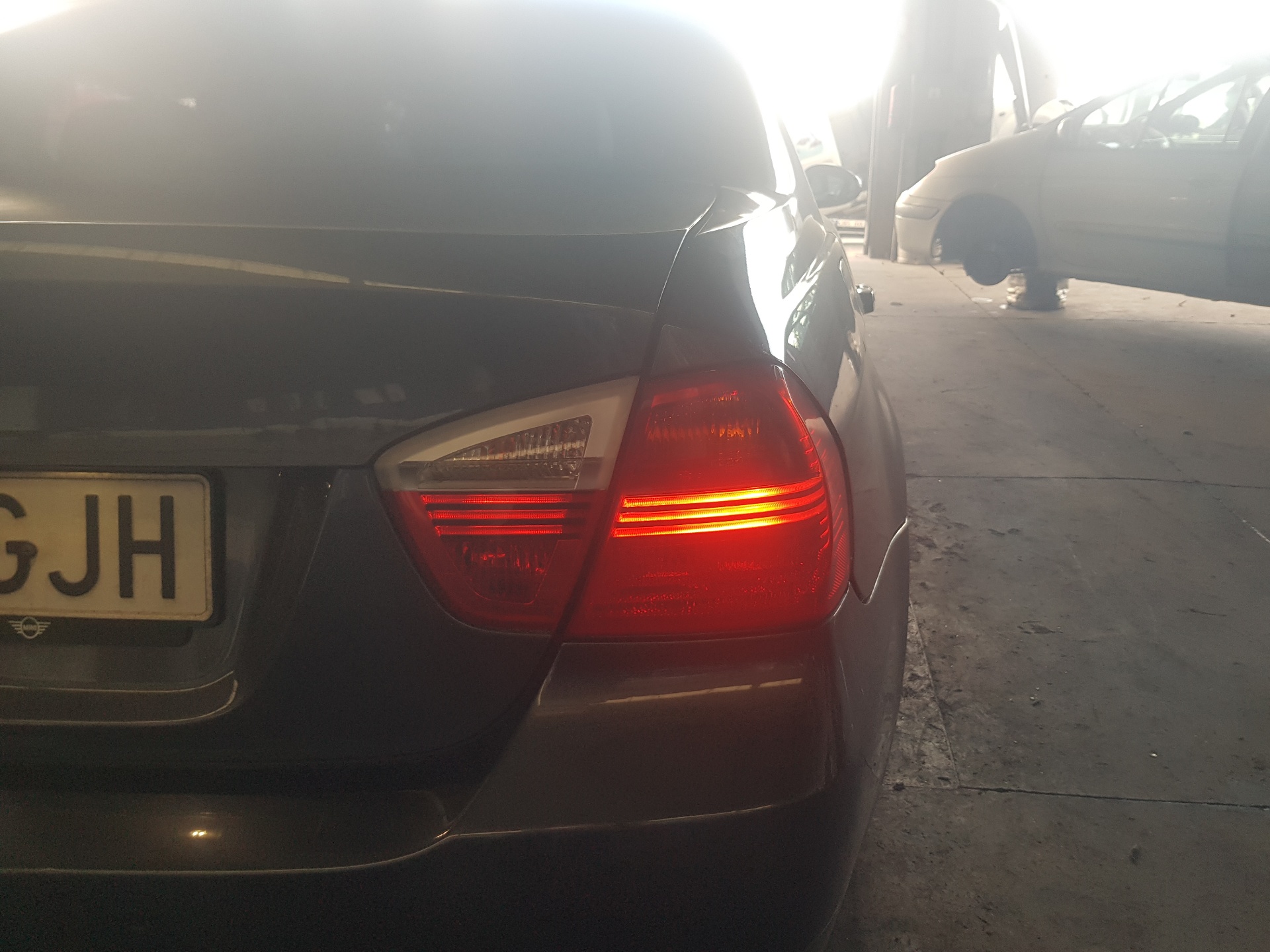 BMW 3 Series E90/E91/E92/E93 (2004-2013) Rear Right Taillight Lamp 6937458, 6937458 25237930