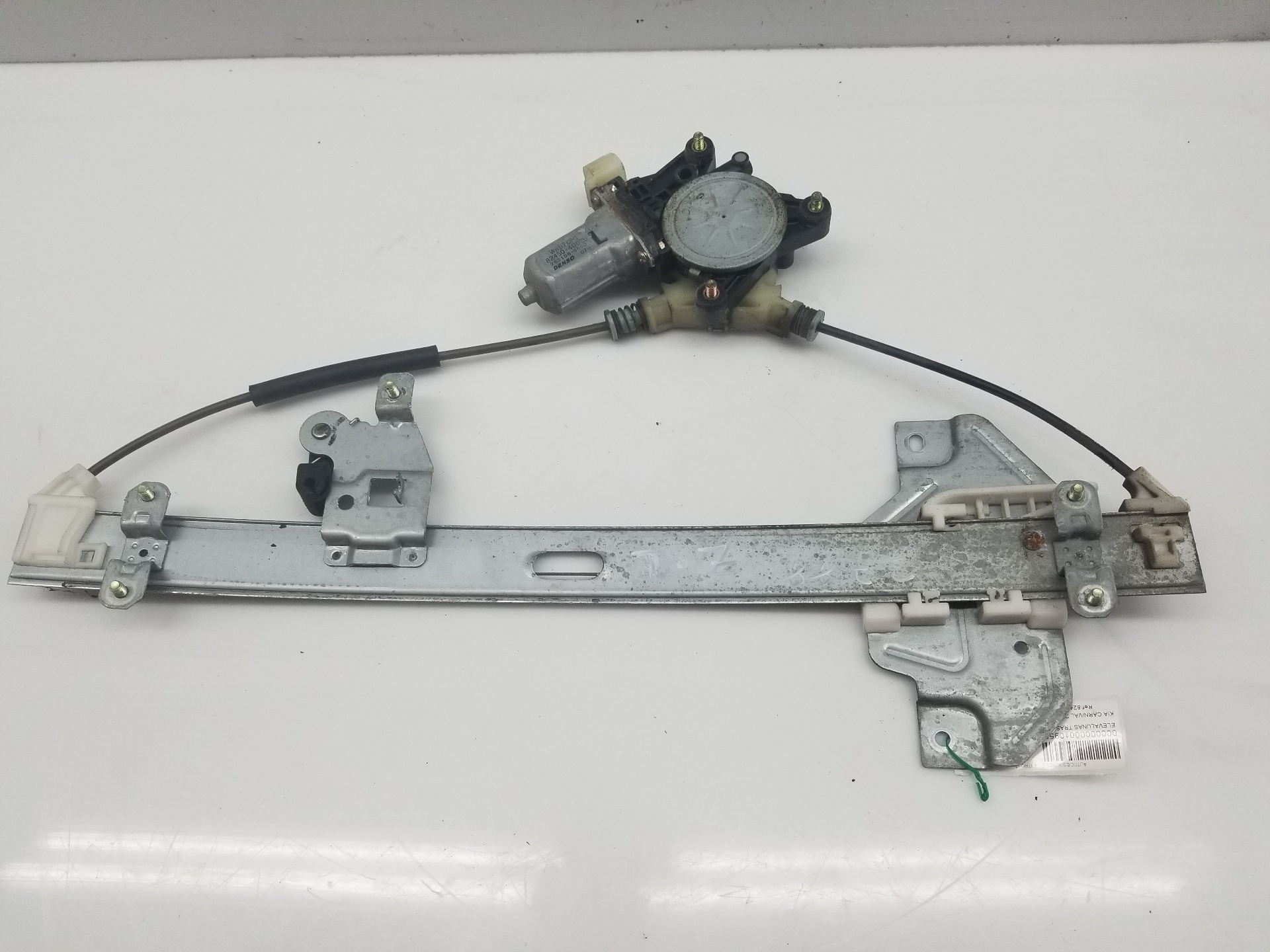 KIA Carnival 2 generation (2006-2010) Rear left door window lifter 824504D020, 824504D020 25234078