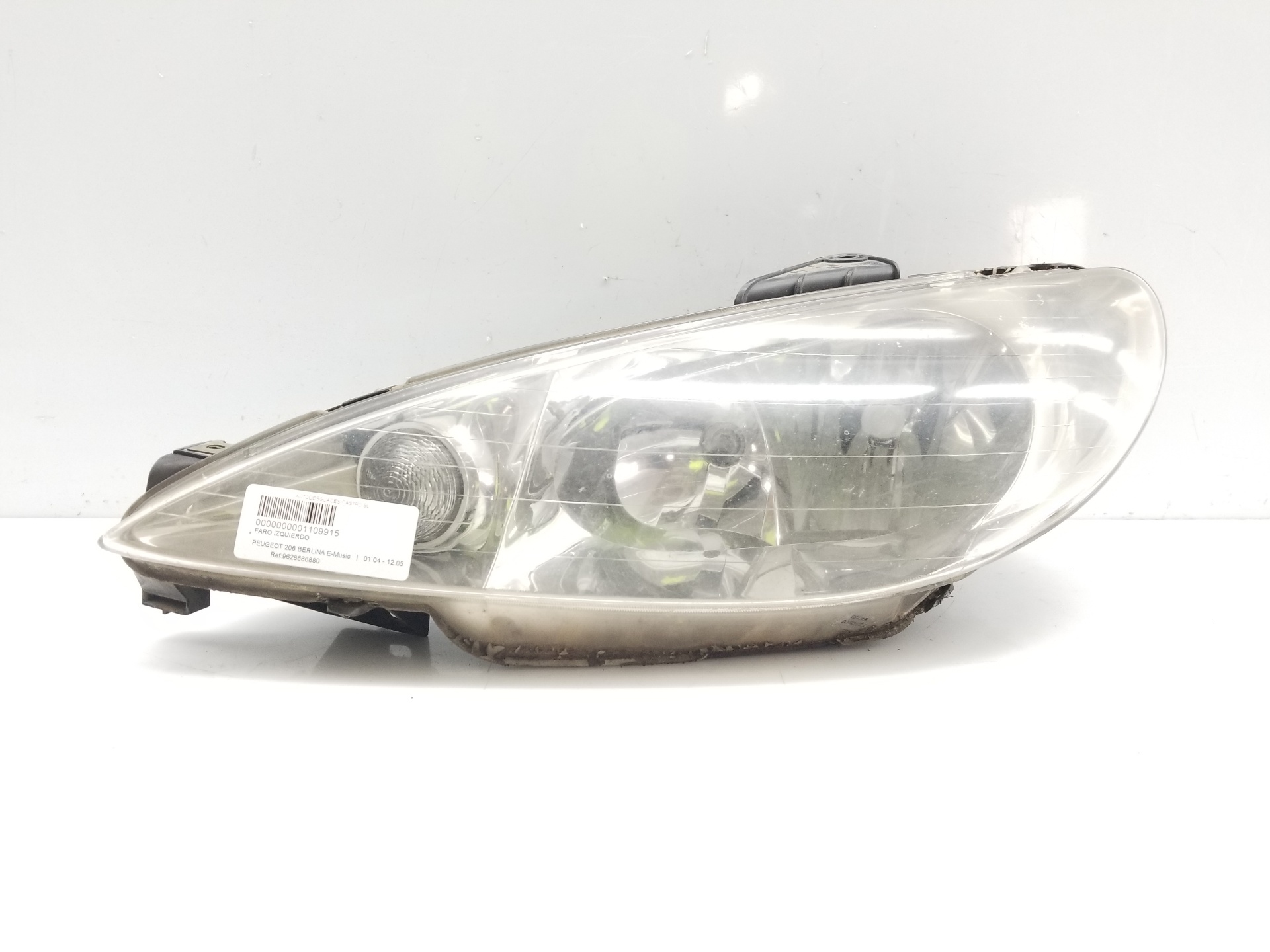 PEUGEOT Front Left Headlight 9628666880,9628666880 25960583