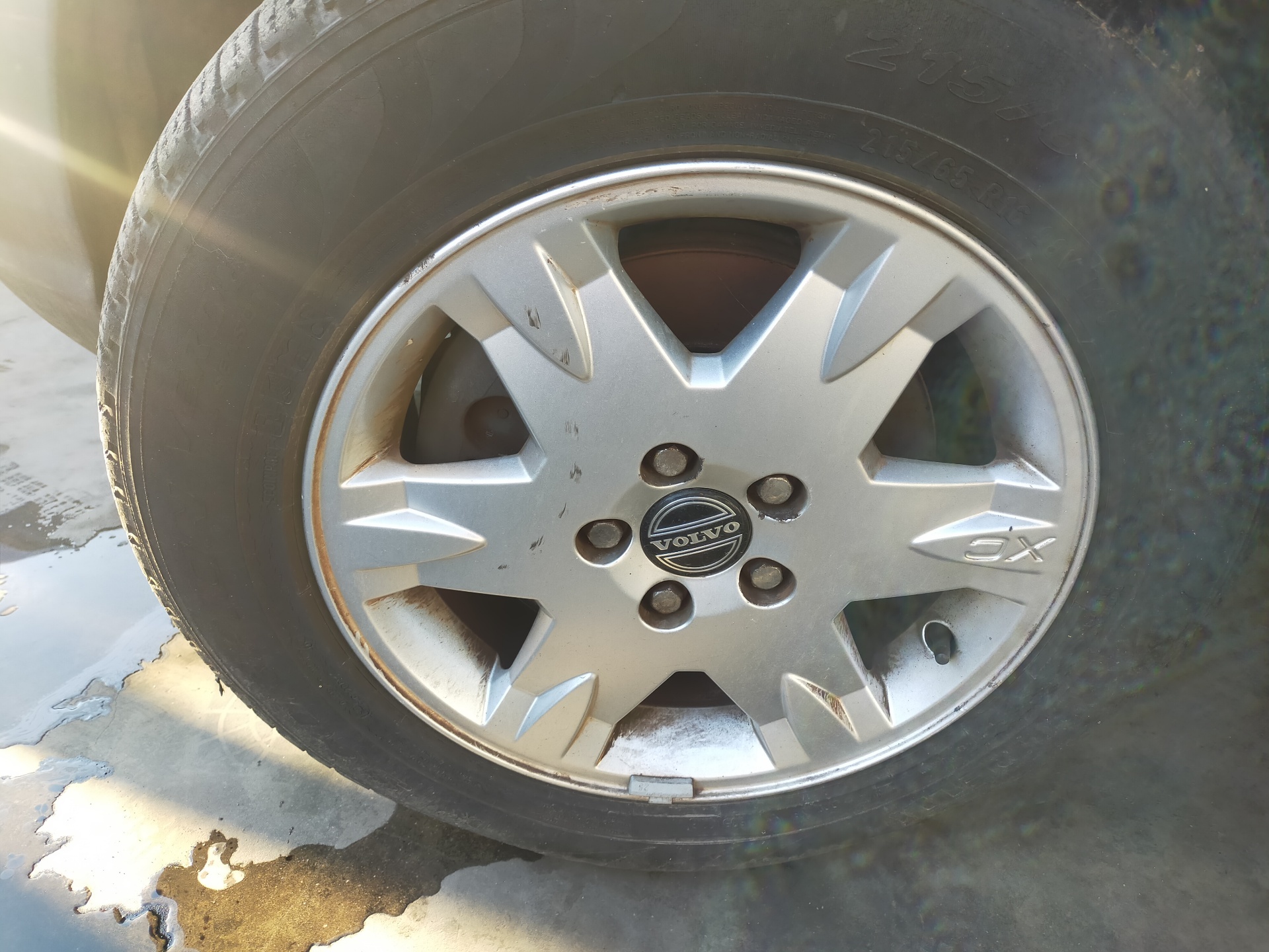 VOLVO V70 2 generation (2000-2008) Tire 18955558