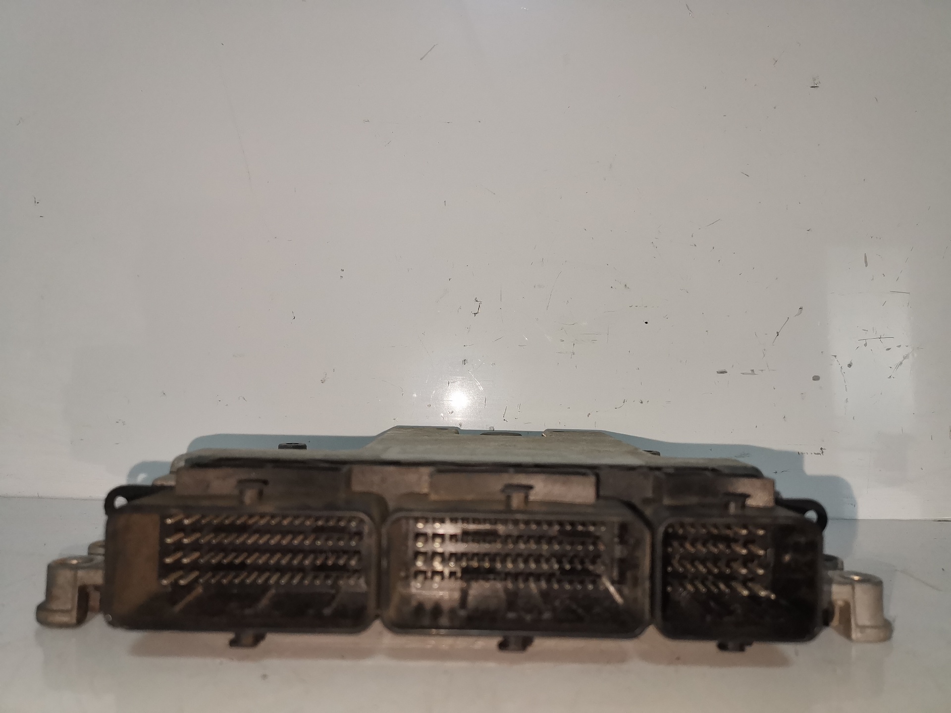 DACIA Duster 1 generation (2010-2017) Engine Control Unit ECU 0281032811, 0281032811, 237106319R 20154743