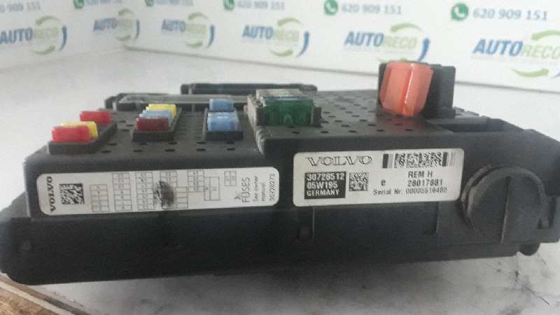 VOLVO S60 1 generation (2000-2009) Boîte à fusibles 30728512,28017881,05W195 23022412