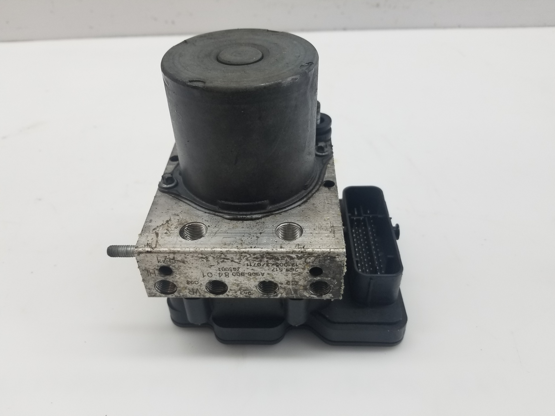 MERCEDES-BENZ Sprinter 2 generation (906) (2006-2018) ABS Pump A9069008401, A9069008401 23750301