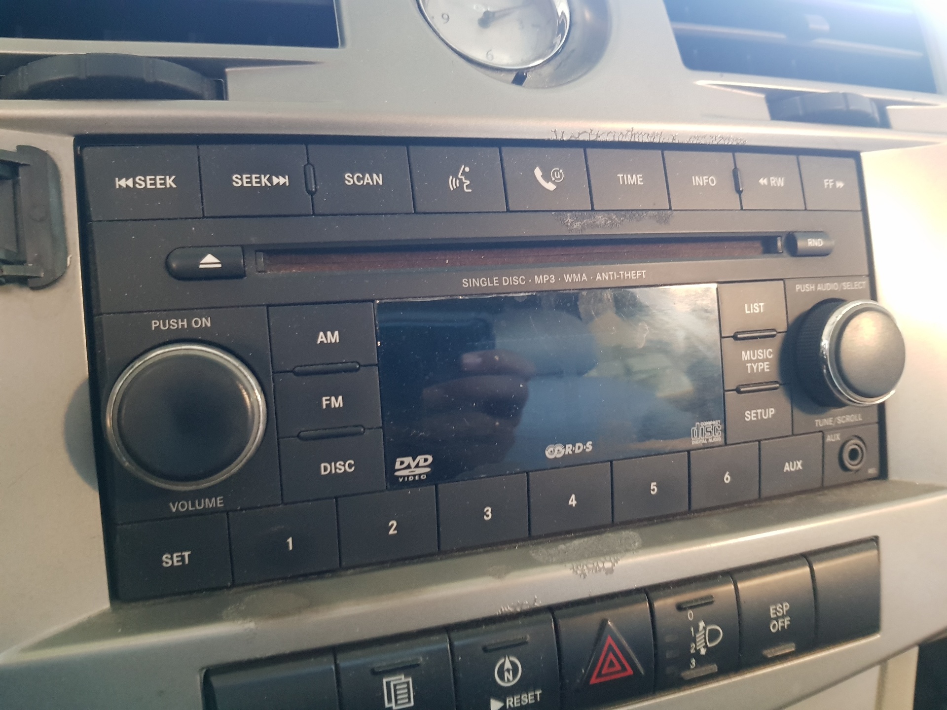 CHRYSLER Sebring 2 generation (2001-2007) Muzikos grotuvas be navigacijos 25231175
