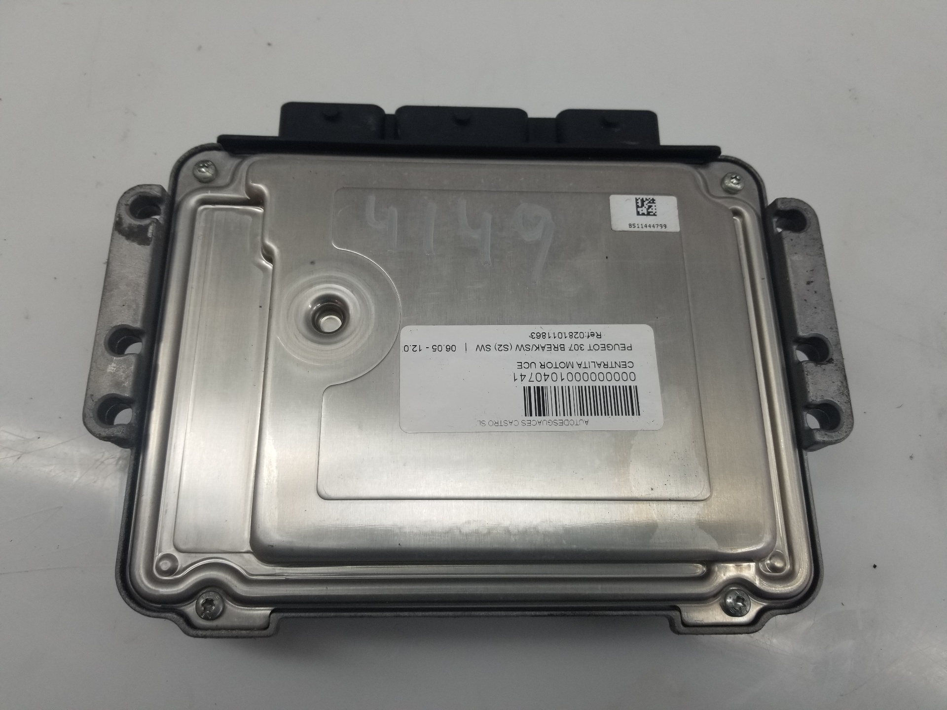 Centralita motor uce 9HX 0281011863 de Peugeot 307 sw (3h) 2002-2008 90 CV - pieza usada
