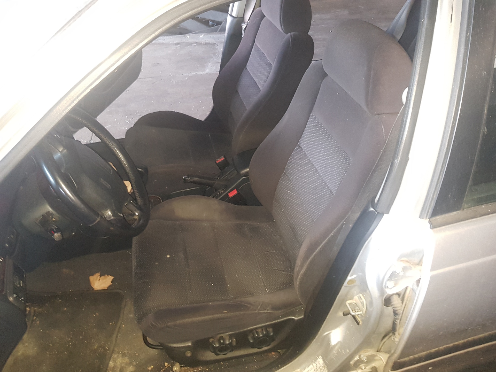 HONDA Front Left Seat 26336030