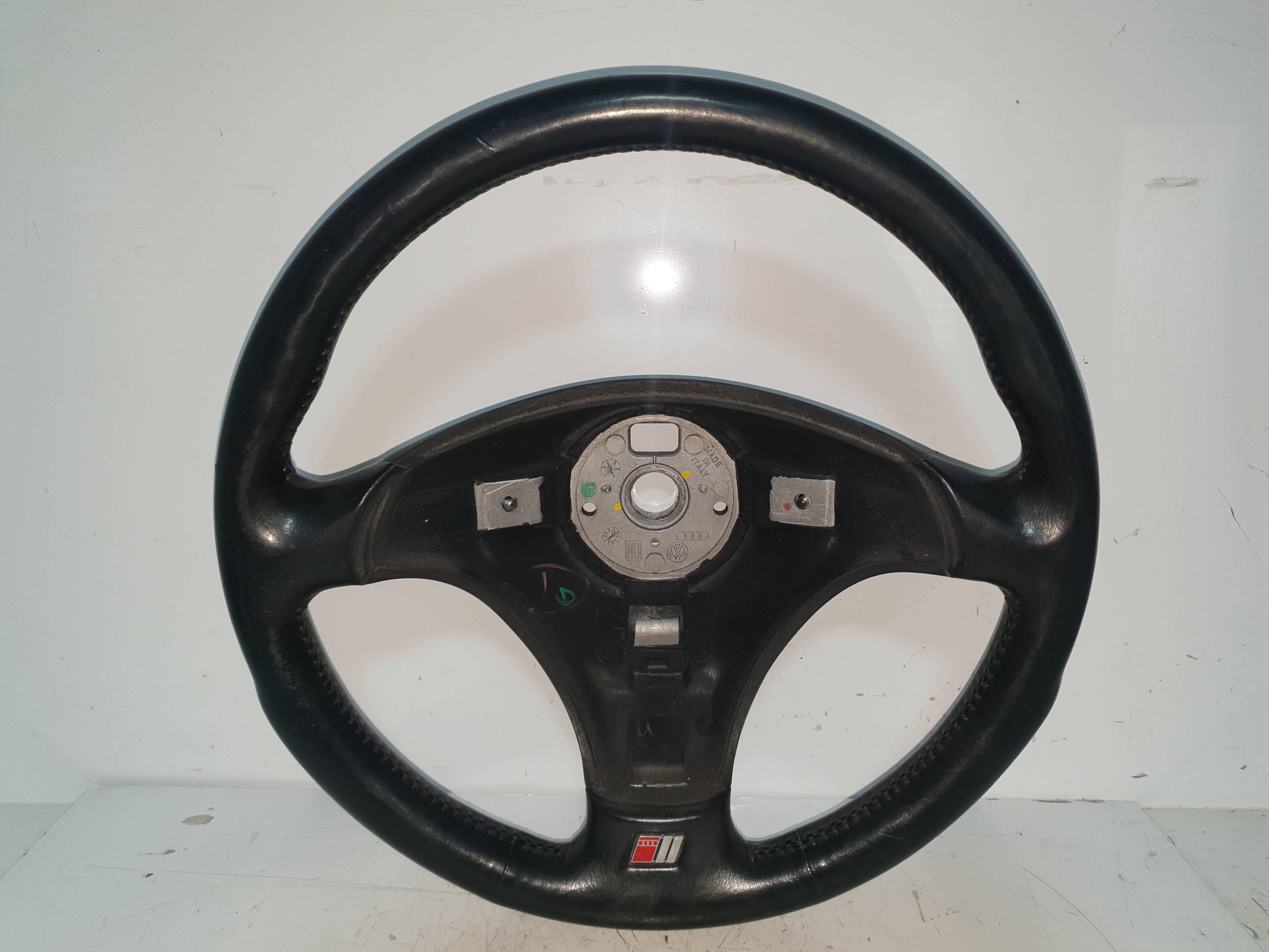 AUDI TT 8N (1998-2006) Steering Wheel 8N0124A 25238331