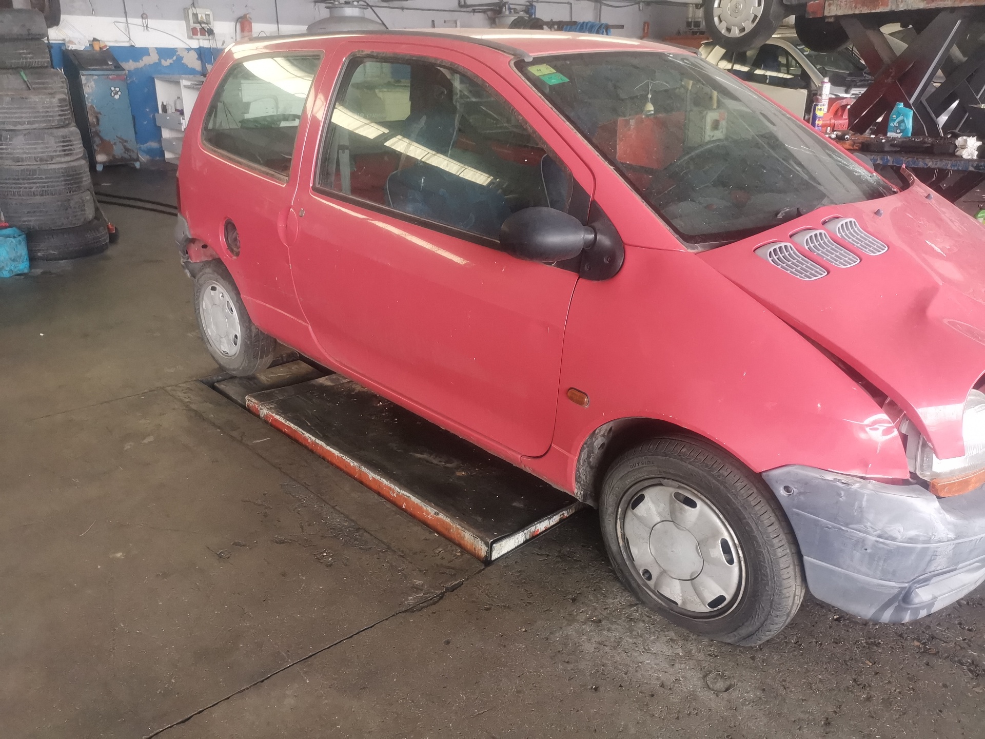 VOLKSWAGEN Twingo 1 generation (1993-2007) Hасос кондиционера 7700860997C, 7827B 25229906