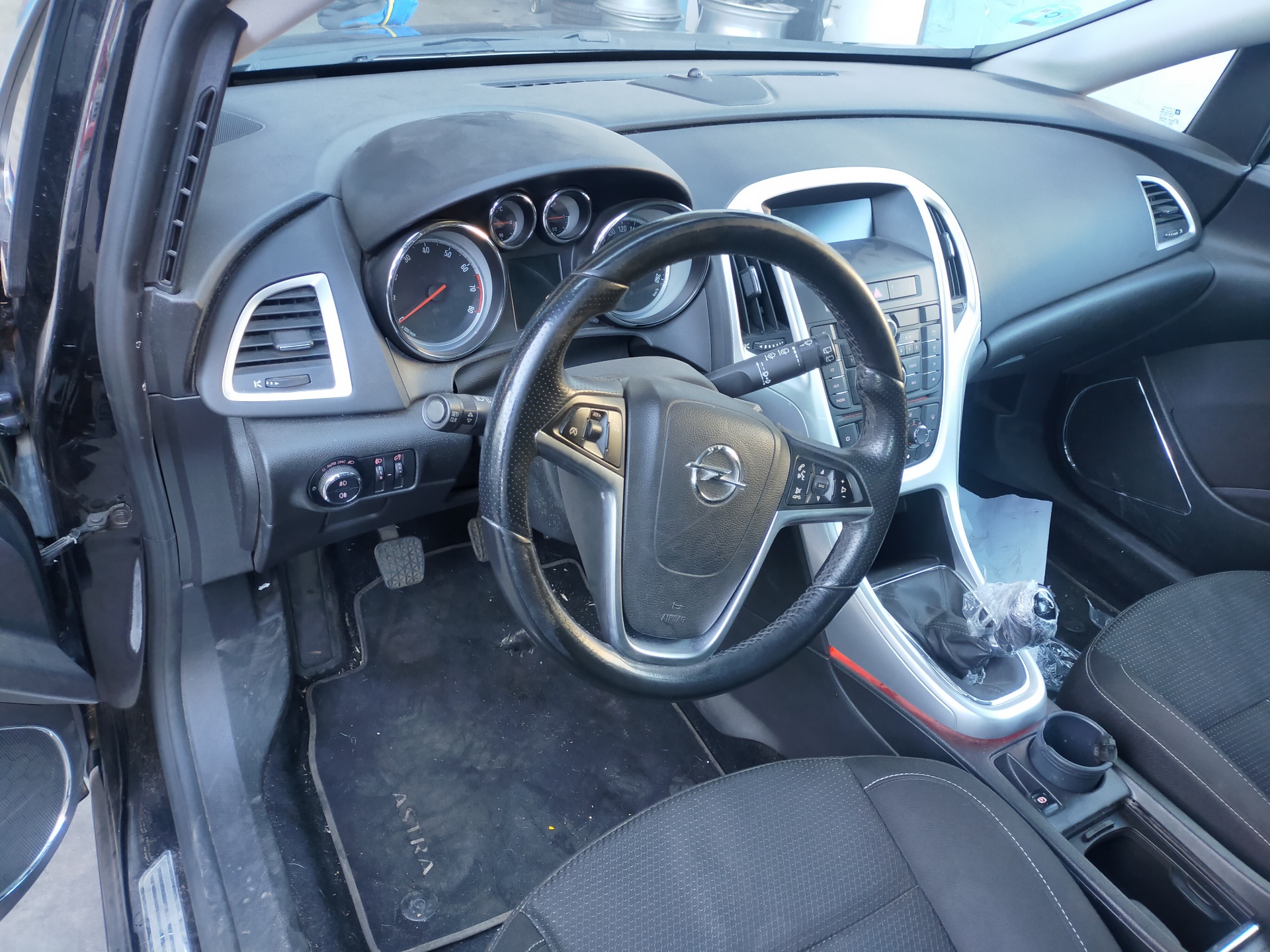 OPEL Astra J (2009-2020) Drošinātāju kārba 13302300, 365927271 23749436