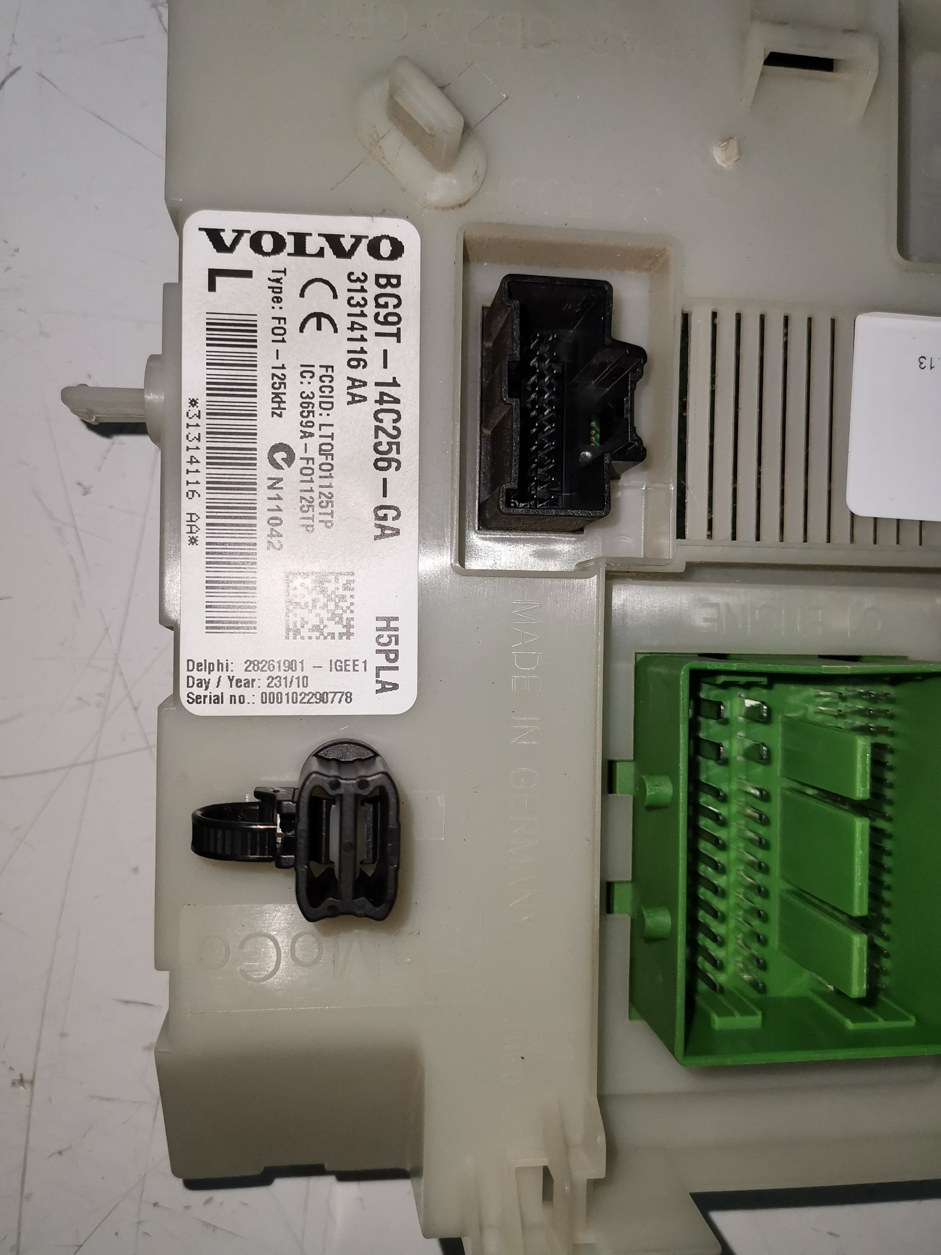 VOLVO V60 1 generation (2010-2020) Fuse Box BG9T14C256GA, 31314116AA 23041381