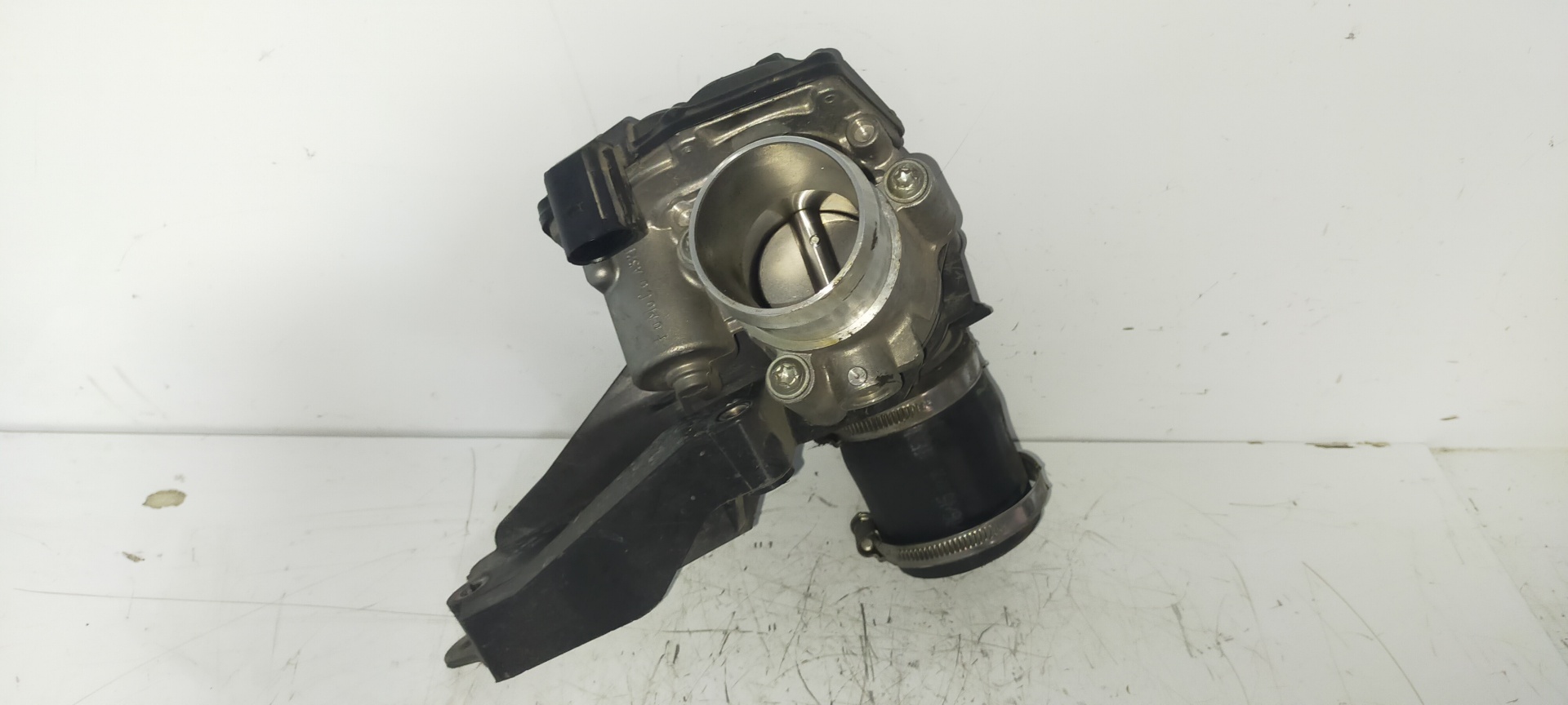 Corps de papillon M1DD 50989002 de Ford C-max 2014-2015 - pieza usada
