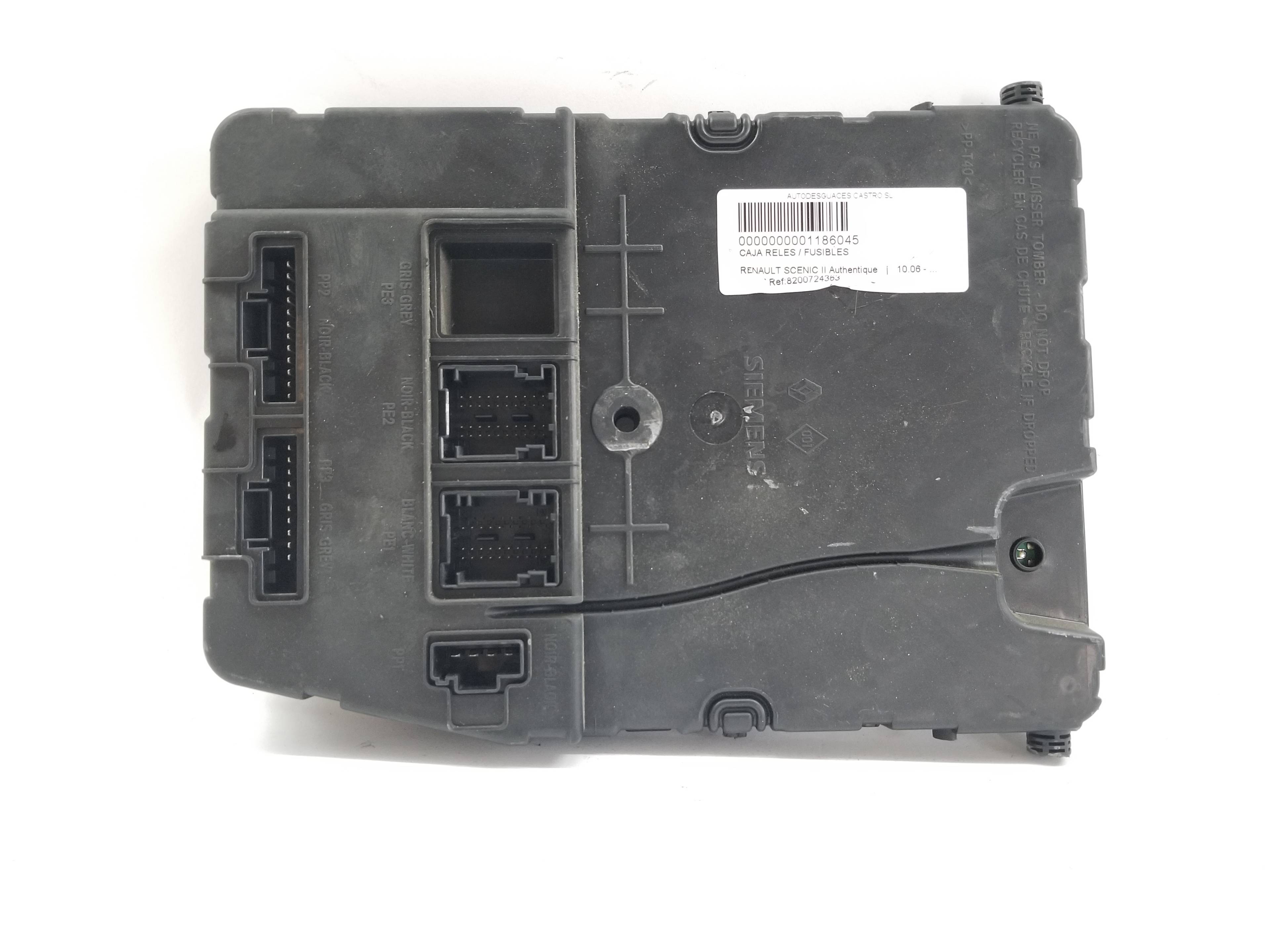 Caja de relés / fusibles K9K732 8200724363 de Renault Scénic ii (jm0/1_) 2003-2006