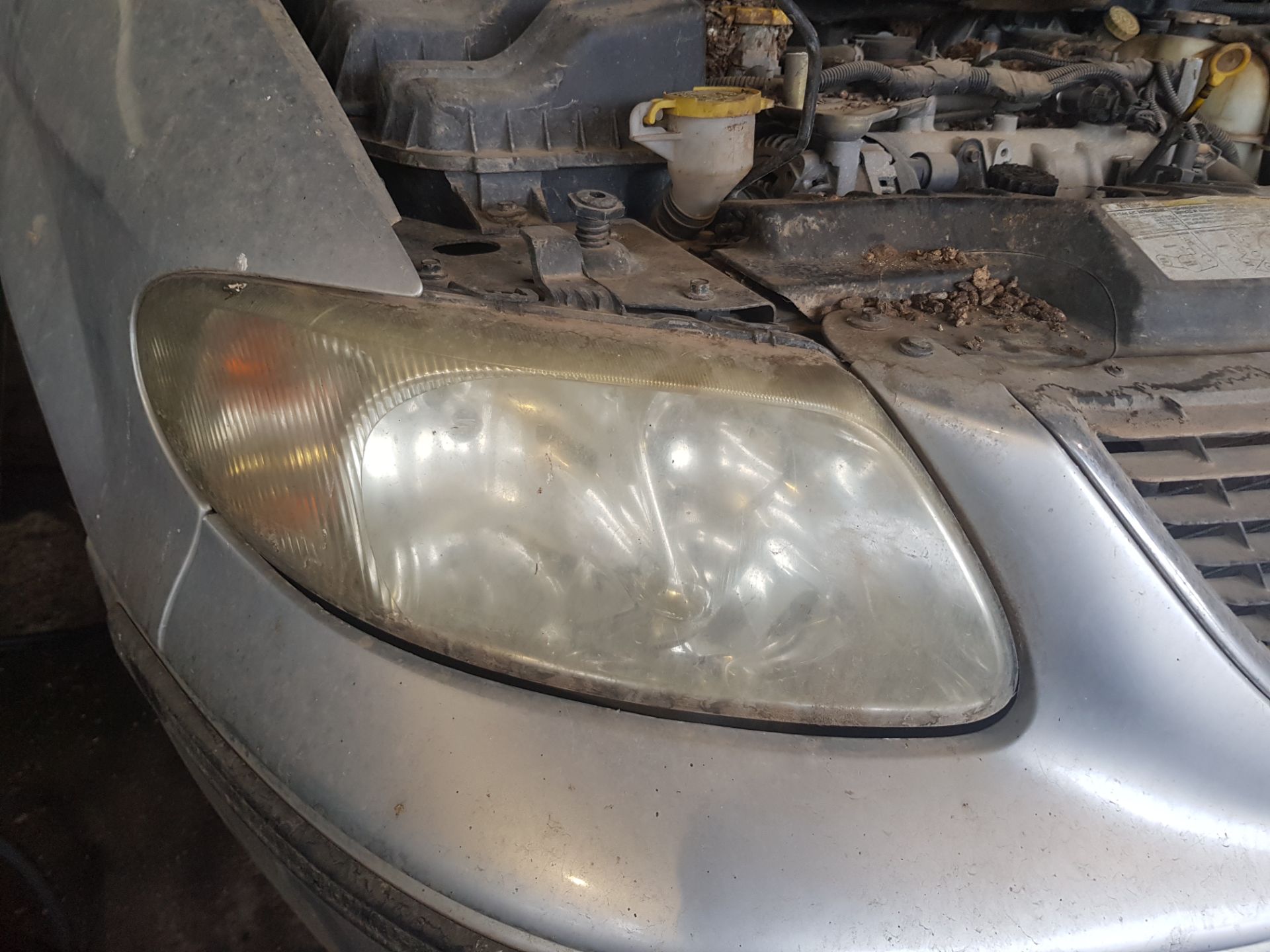 CHRYSLER Voyager 3 generation (1995-2001) Front Right Headlight 26834603