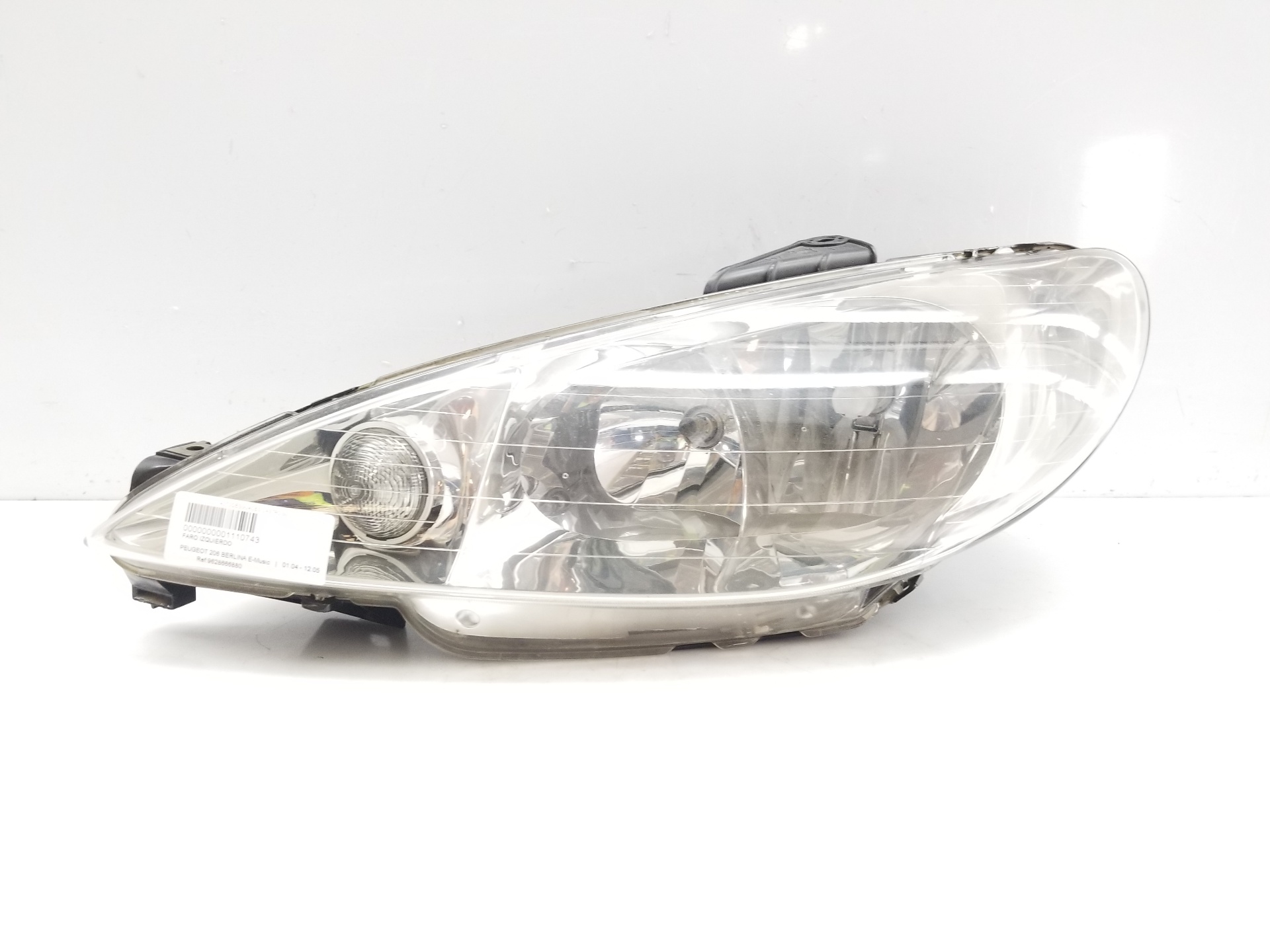 PEUGEOT Front Left Headlight 9628666880, 9628666880 25960626