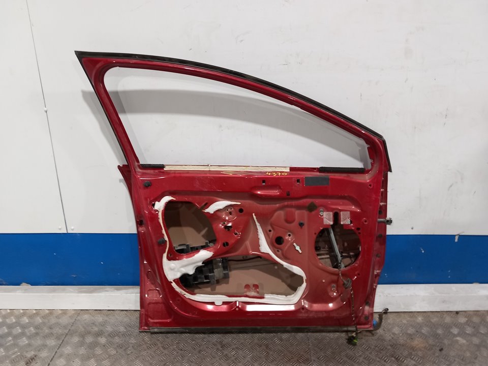 CITROËN C4 1 generation (2004-2011) Front Left Door 25211951