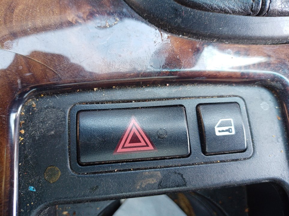 BMW X5 E53 (1999-2006) Hazard button 21950909