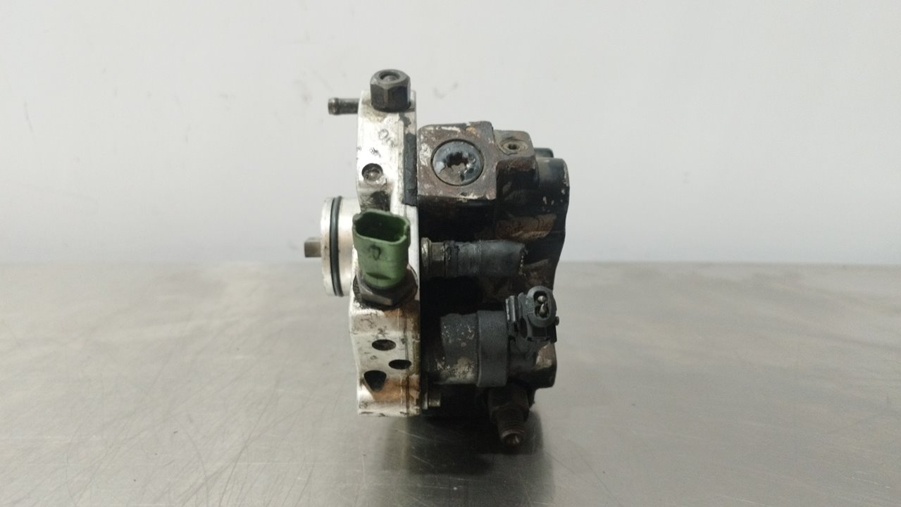 VOLVO V70 2 generation (2000-2008) High Pressure Fuel Pump 86925210445010111 25233887