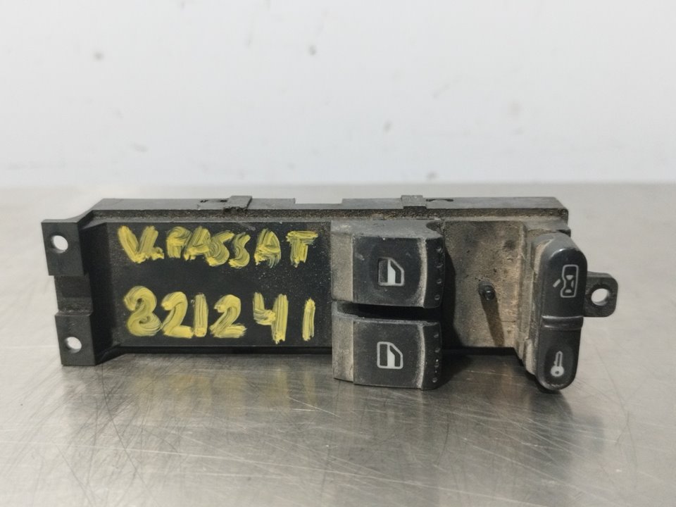 VOLKSWAGEN Passat B5 (1996-2005) Commutateur de fenêtre de porte avant gauche 1J3959857 25894434