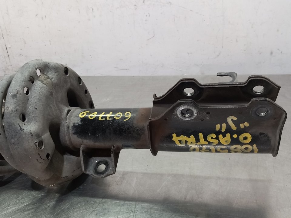 Amortiguador delantero derecho B16DTL 13474018 de Opel Astra j (p10) 2009-2015 - pieza usada