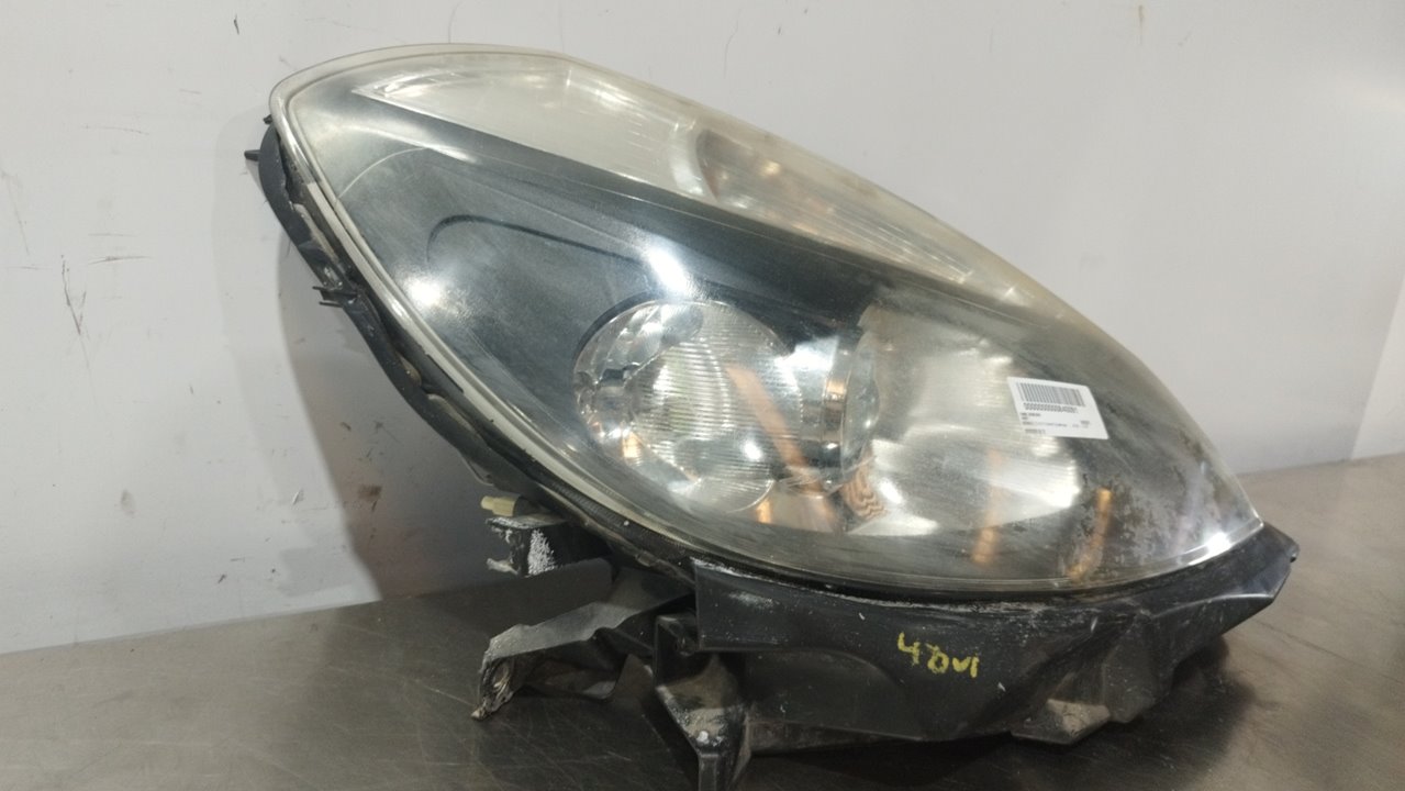 RENAULT Clio 3 generation (2005-2012) Front Right Headlight 8200261612 25895518