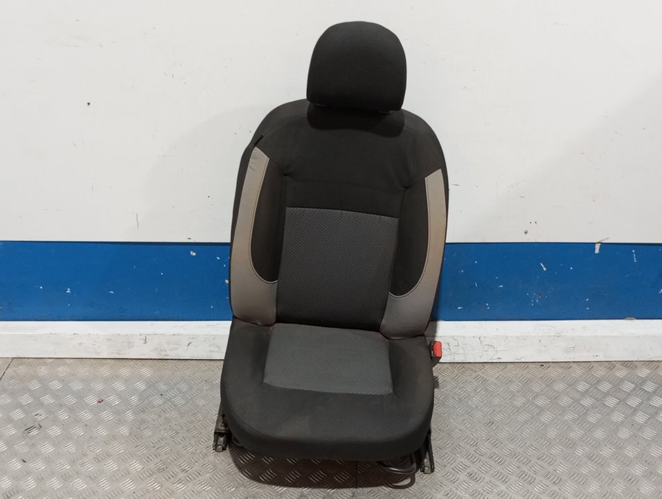 DACIA Sandero 1 generation (2008-2012) Front Right Seat 26540556