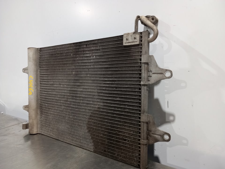 SEAT Cordoba 2 generation (1999-2009) Radiateur de climatisation 6Q0820411J 24916571