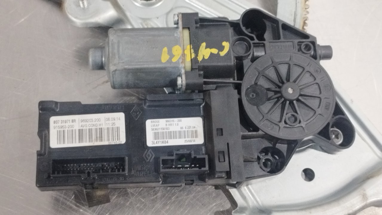 RENAULT Scenic 3 generation (2009-2015) Regulator de geam ușă stânga față 807212569R 24937459