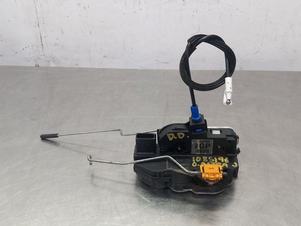 Türschloss vorne rechts B16DTL 13579523 de Opel Astra j (p10) 2009-2015